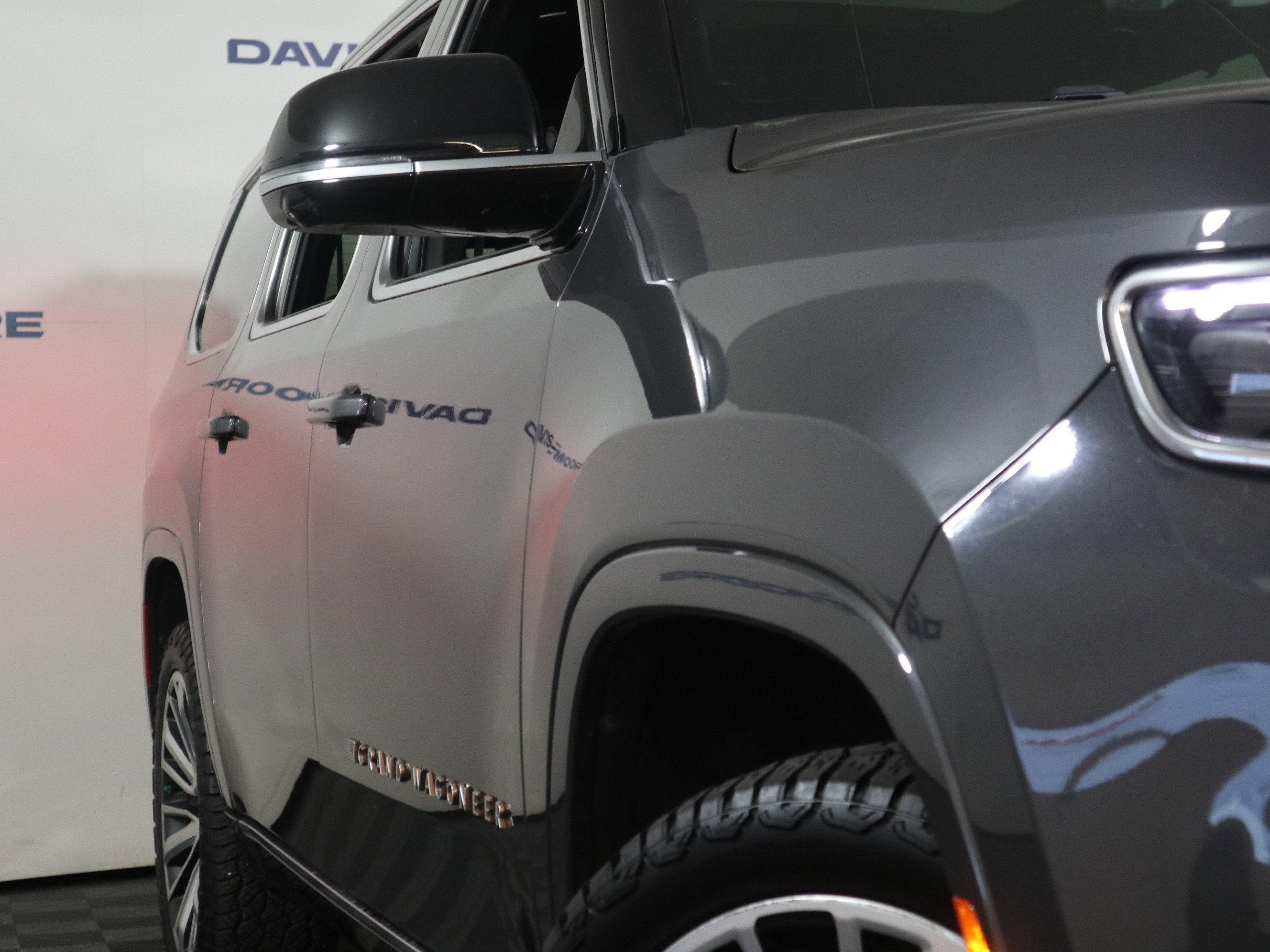 2024 Jeep Grand Wagoneer L Series III