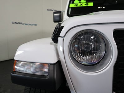 2022 Jeep Gladiator Overland 4x4