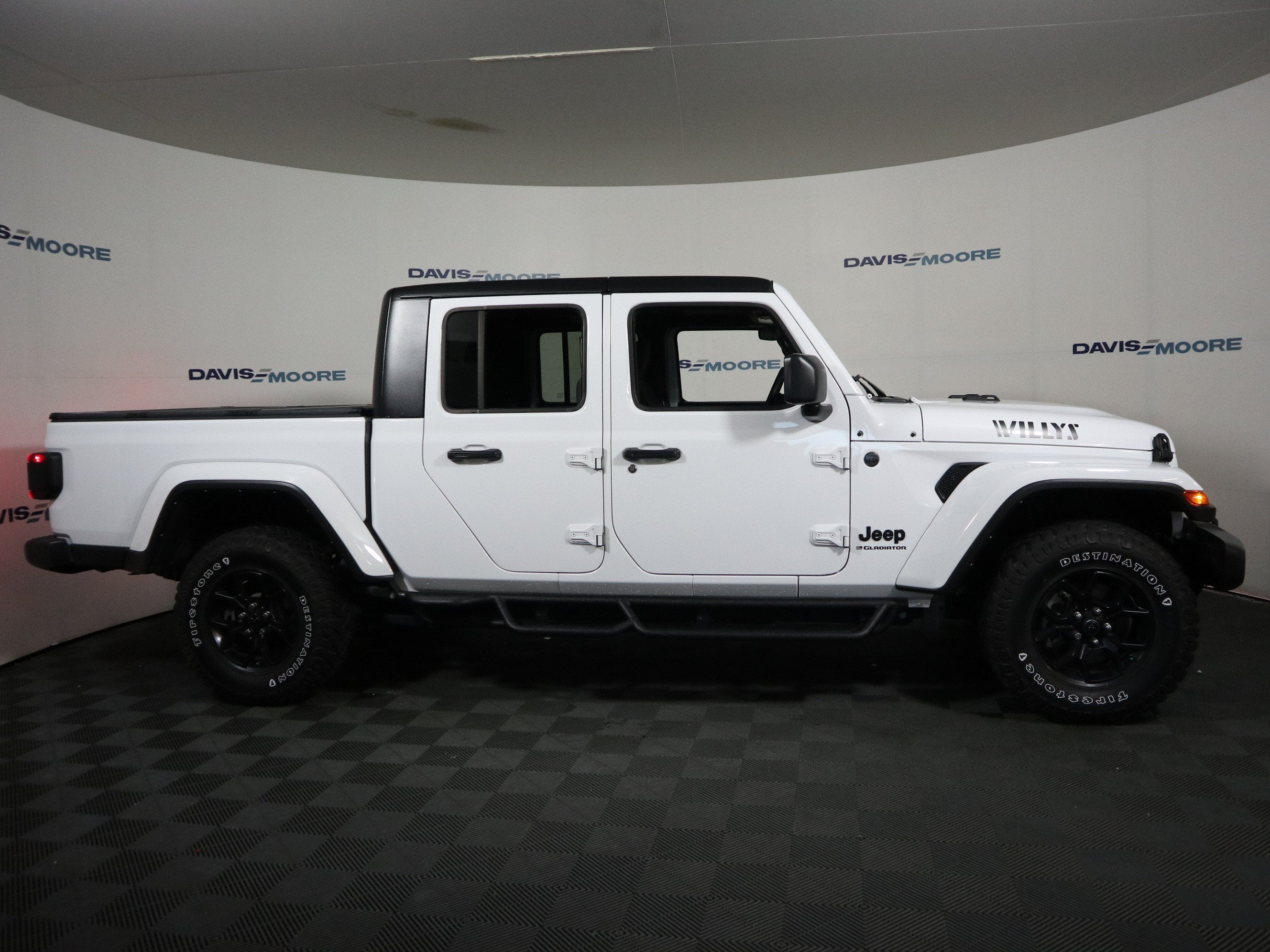 2025 Jeep Gladiator Willys