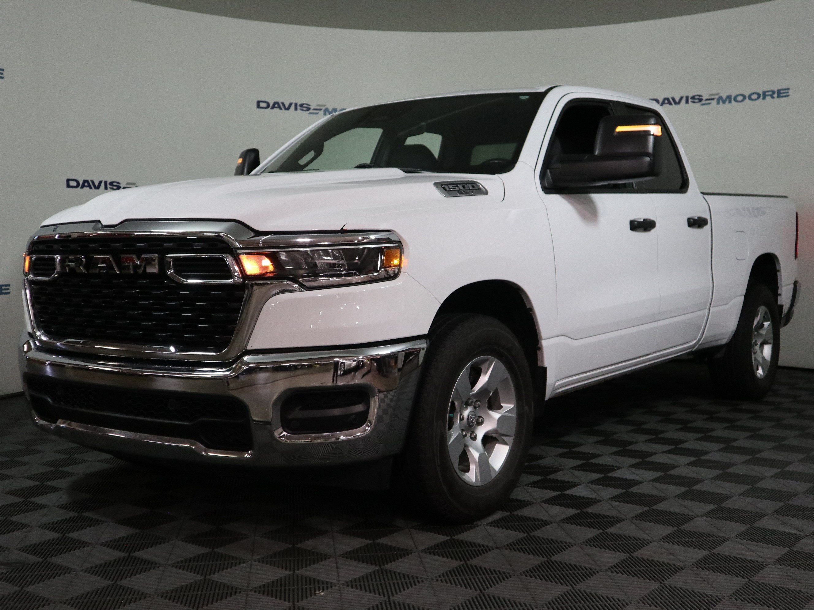 2025 RAM 1500 Tradesman Quad Cab 4x2 6'4" Box