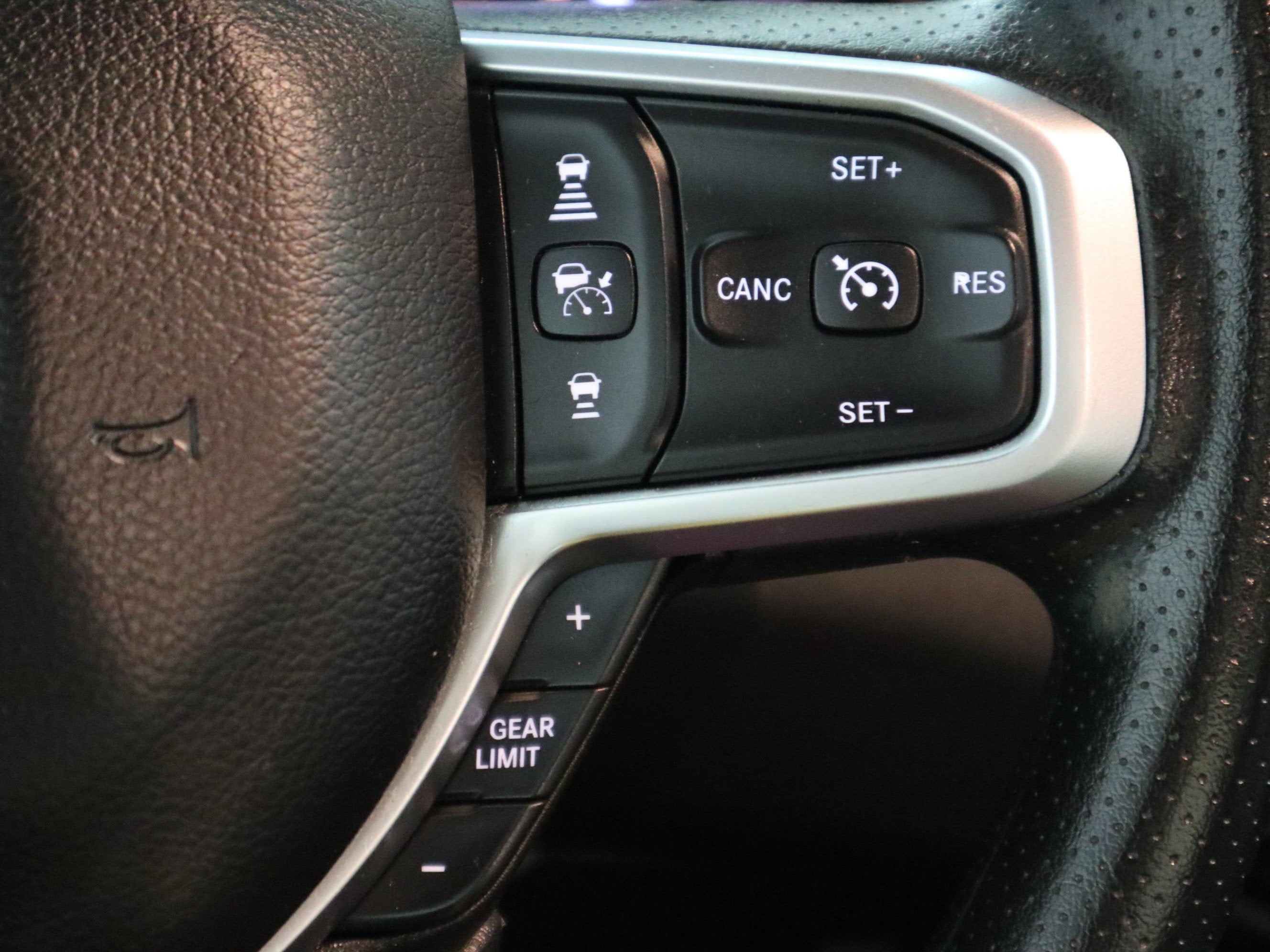 2025 RAM 1500 Tradesman Quad Cab 4x2 6'4" Box