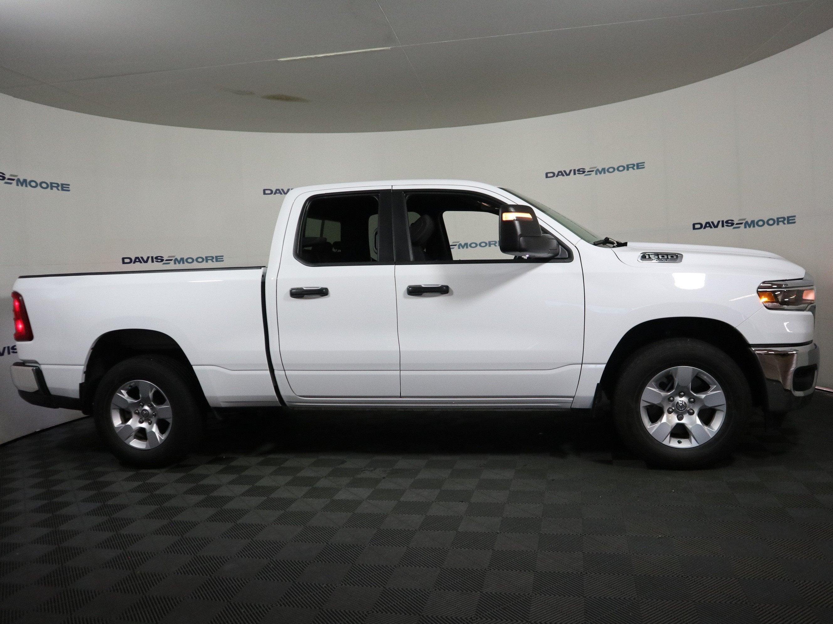 2025 RAM 1500 Tradesman Quad Cab 4x2 6'4" Box