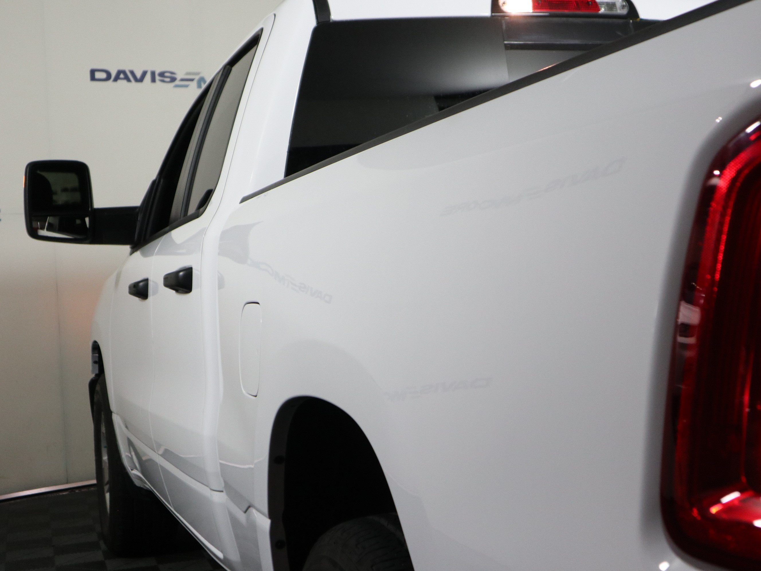 2025 RAM 1500 Tradesman Quad Cab 4x2 6'4" Box