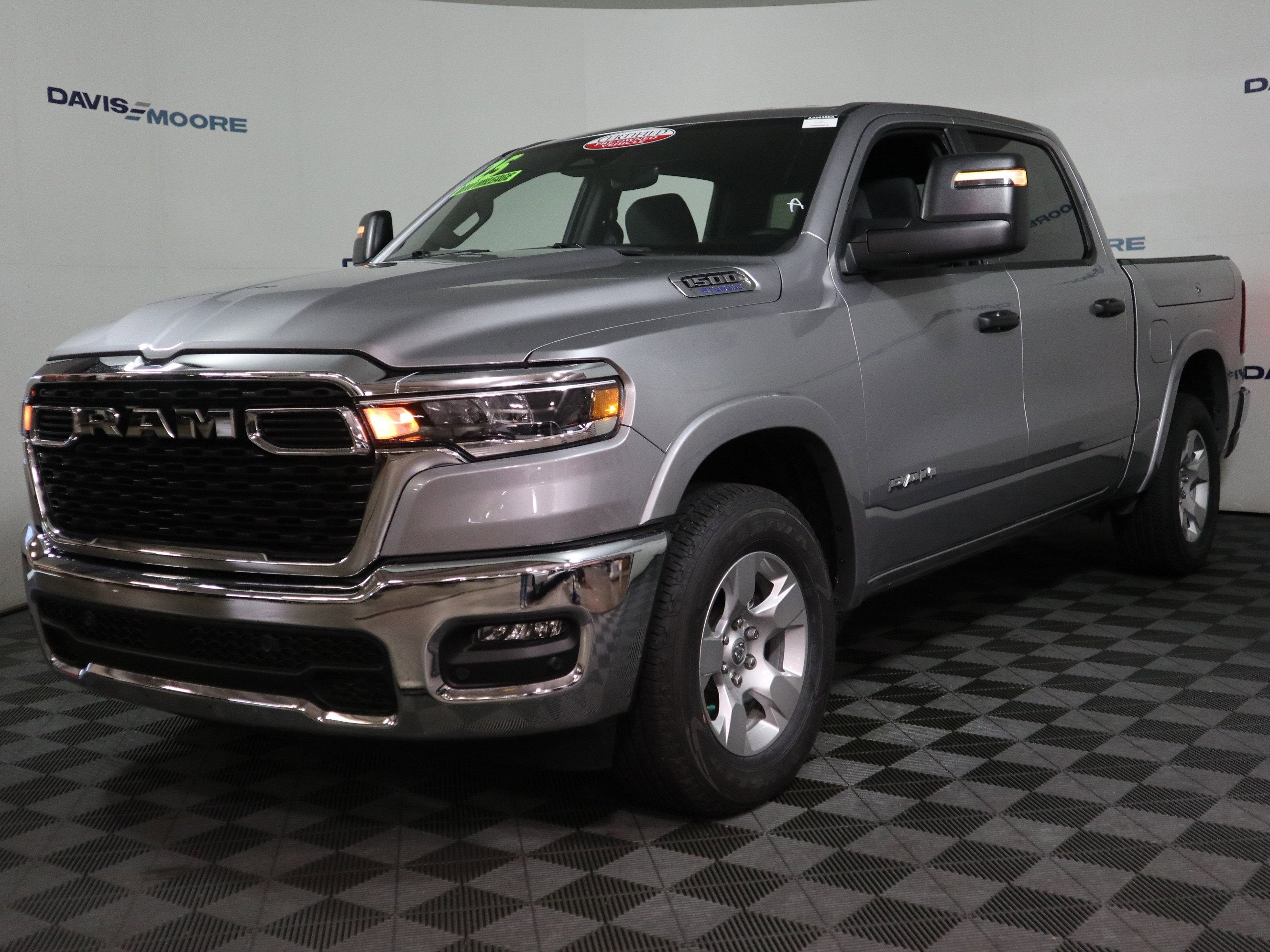 2025 RAM 1500 Big Horn Crew Cab 4x4 5'7" Box