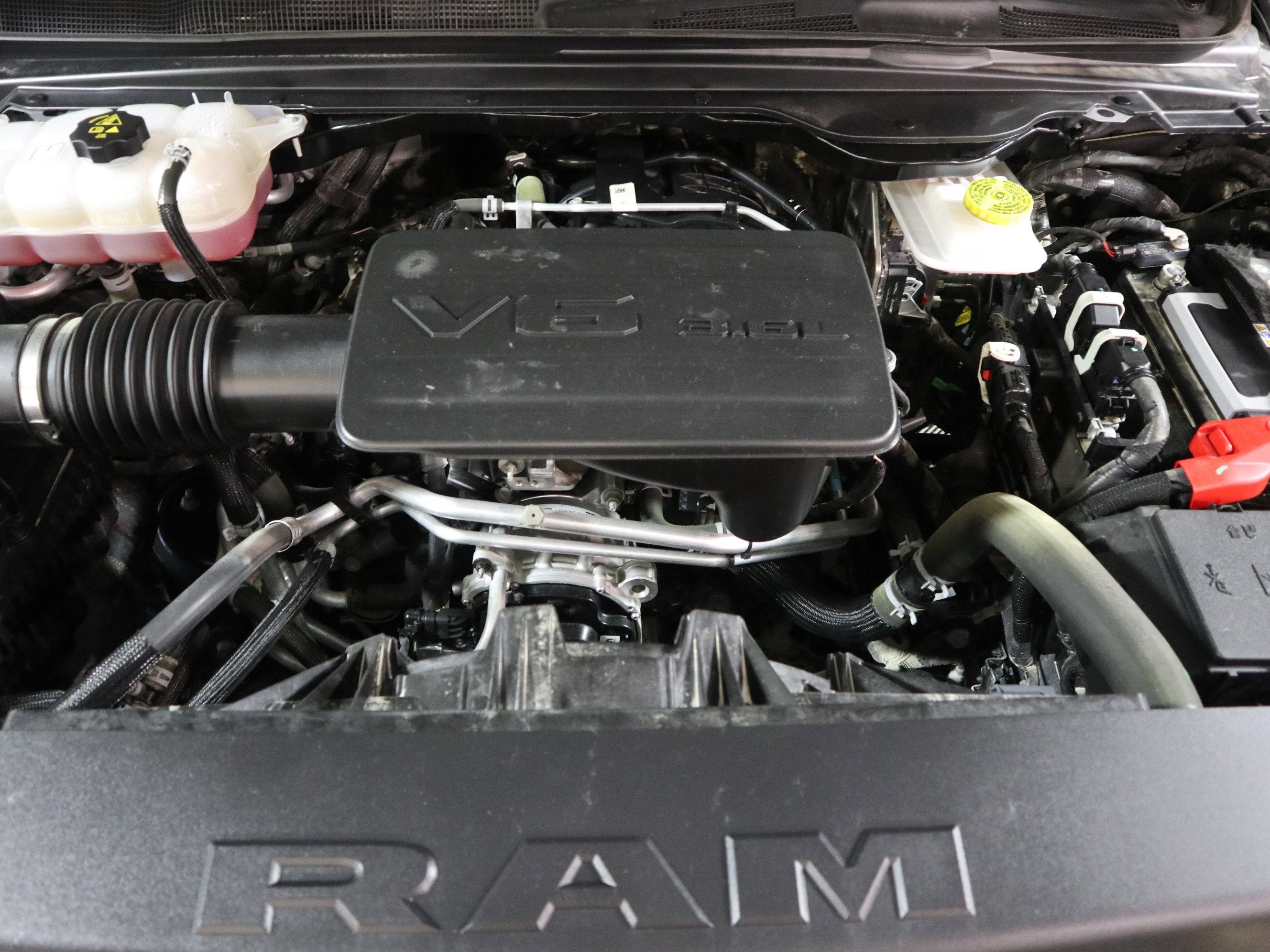2025 RAM 1500 Big Horn Crew Cab 4x4 5'7" Box