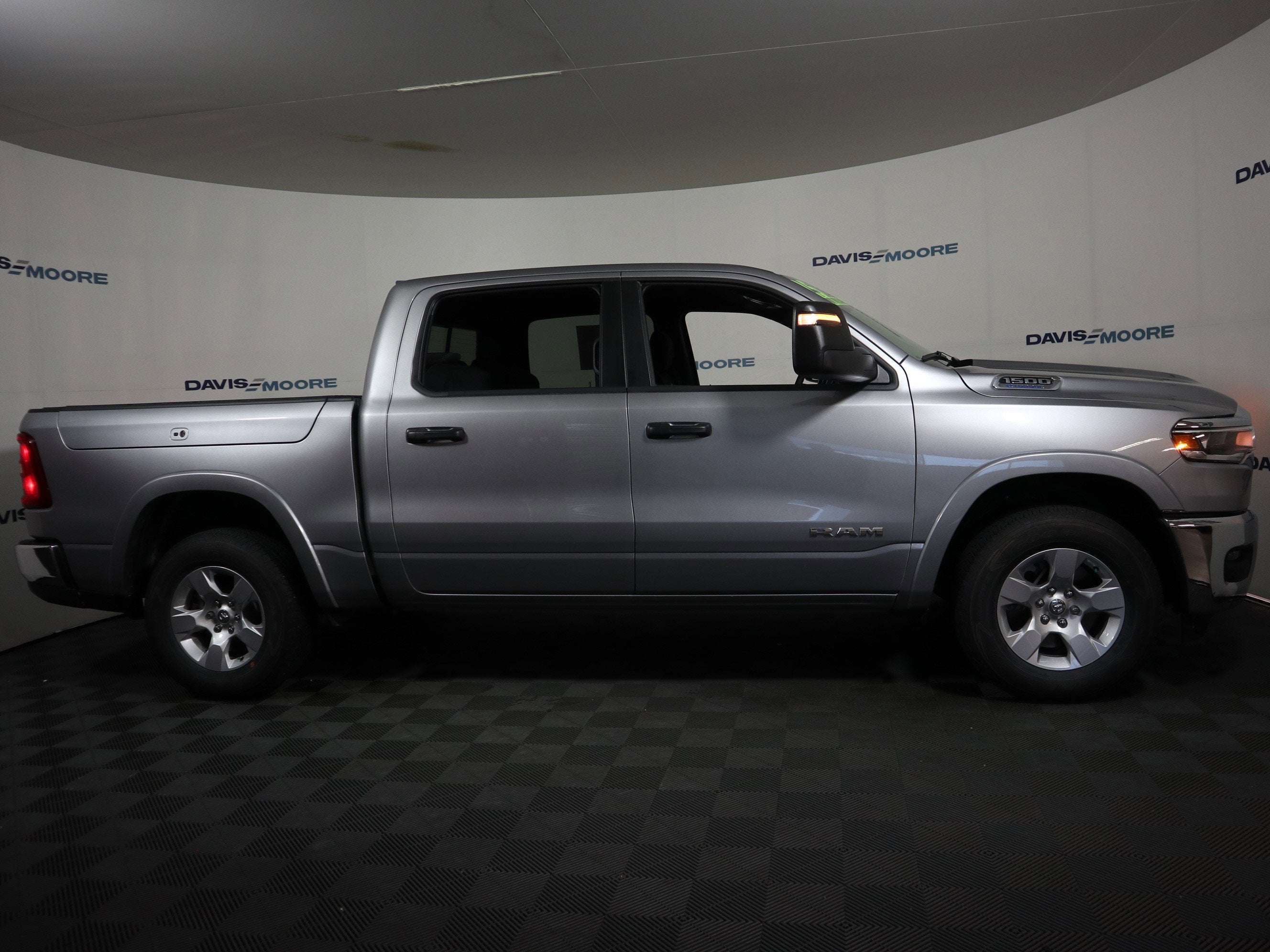 2025 RAM 1500 Big Horn Crew Cab 4x4 5'7" Box
