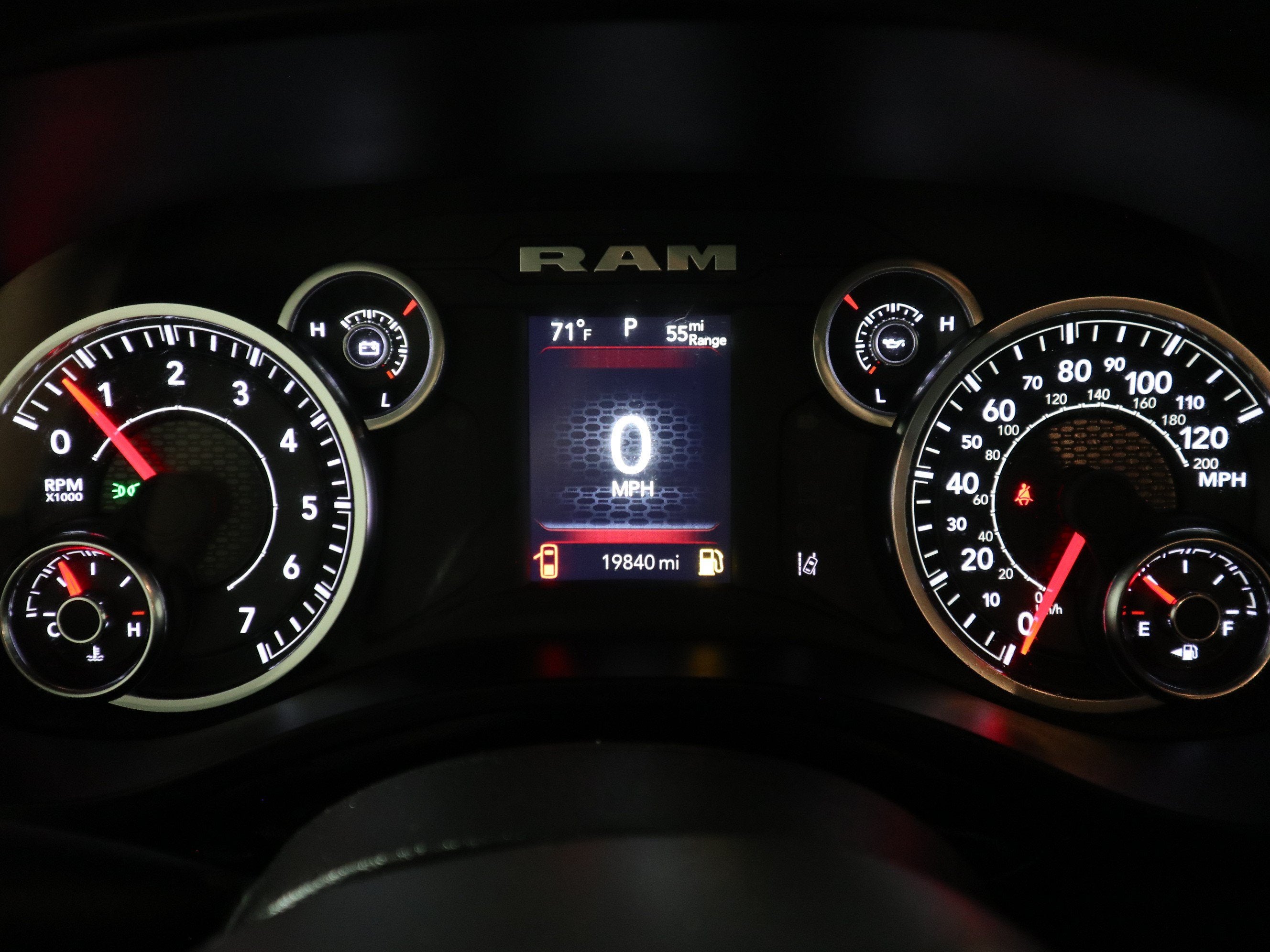 2025 RAM 1500 Lone Star Crew Cab 4x4 5'7" Box