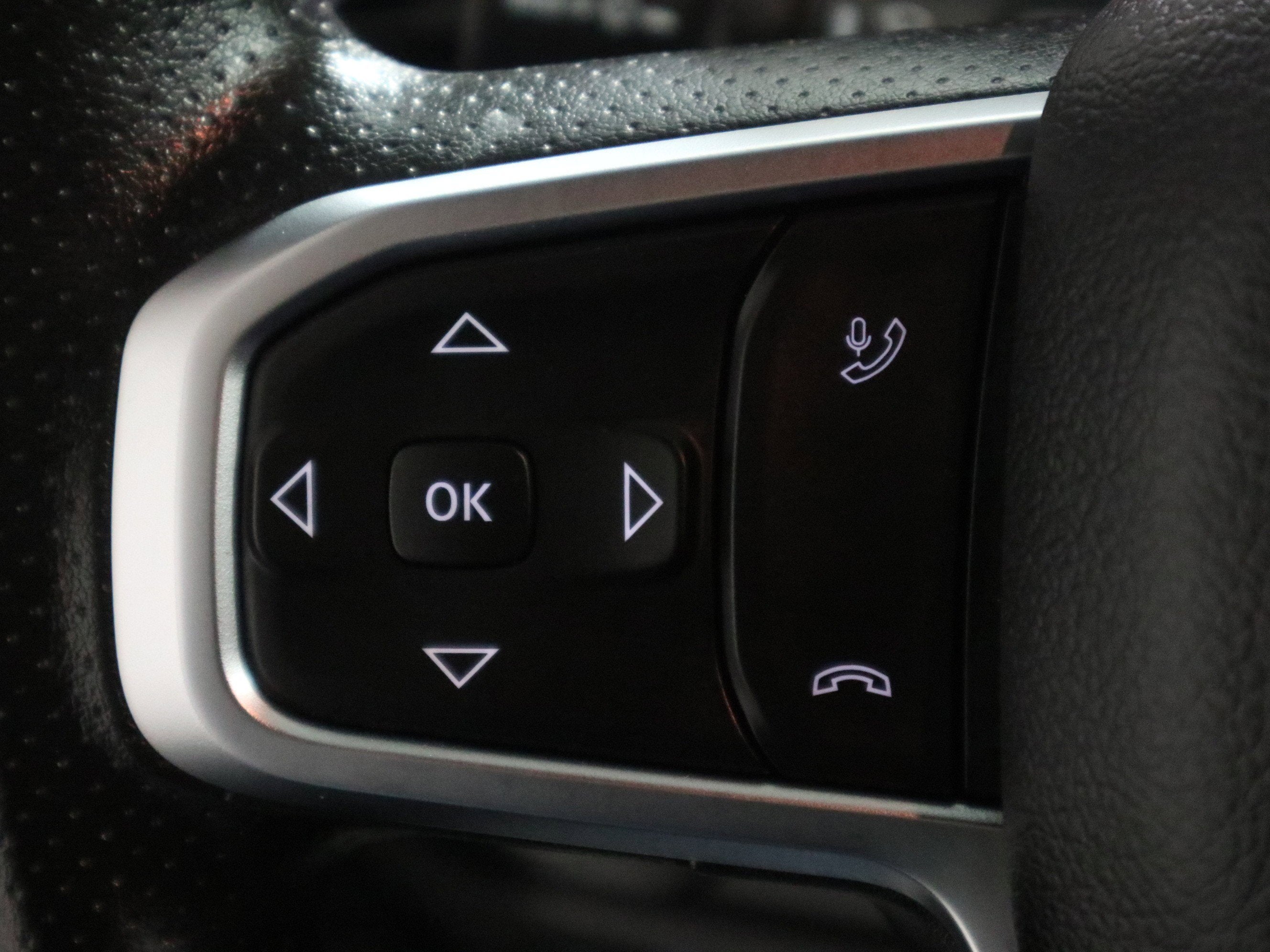 2025 RAM 1500 Big Horn Crew Cab 4x4 5'7" Box