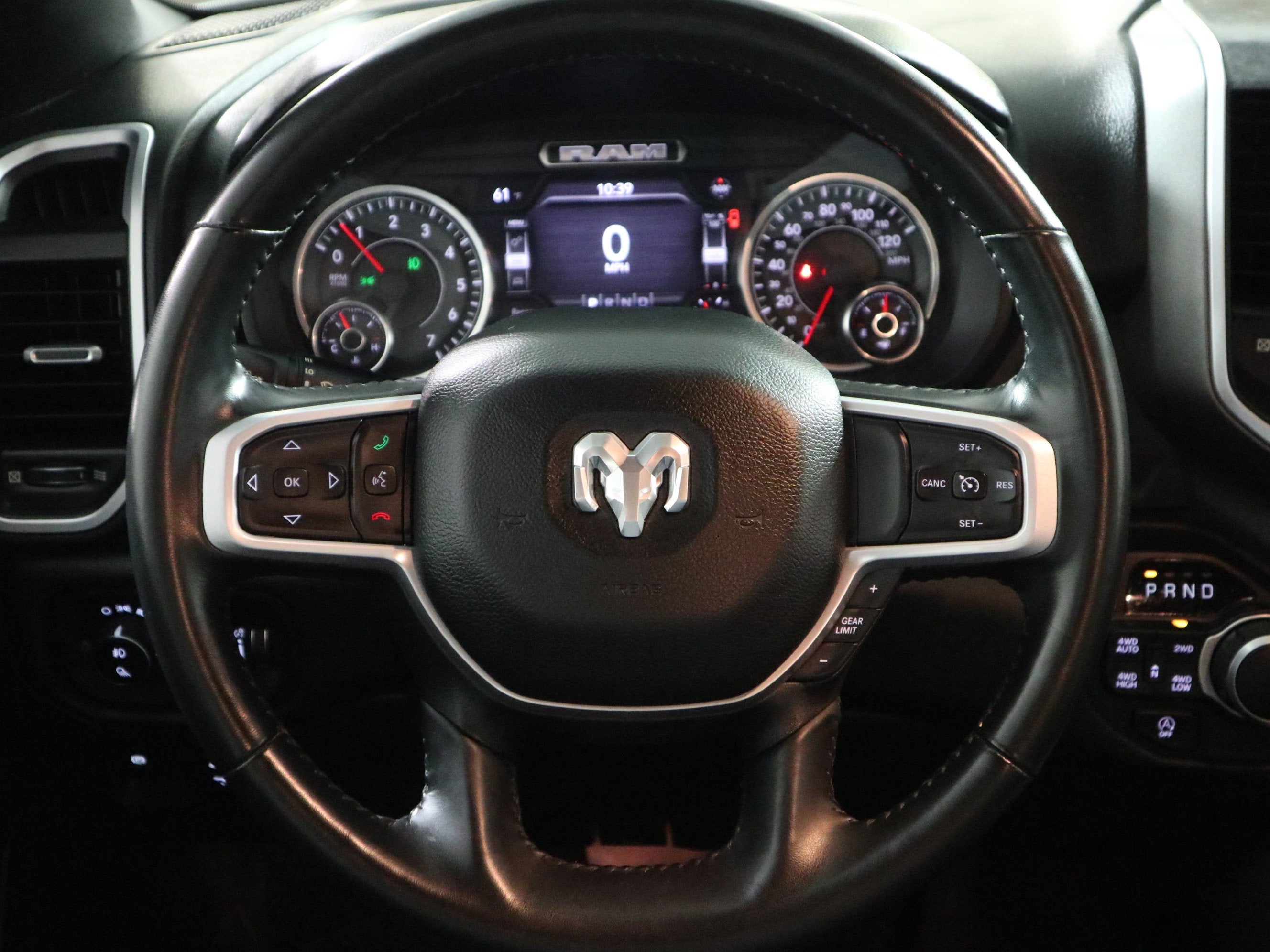 2022 RAM 1500 Big Horn Crew Cab 4x4 5'7" Box