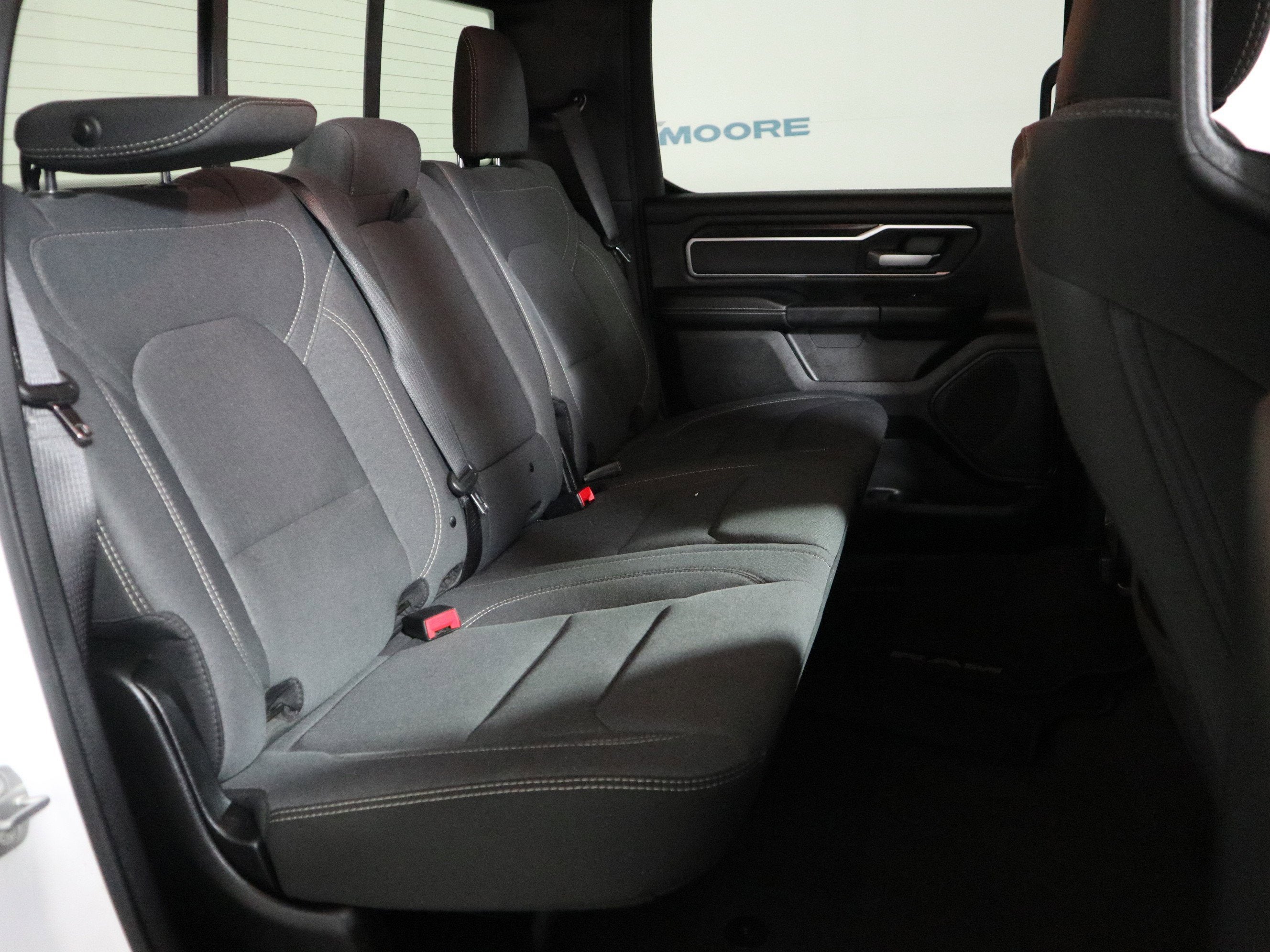2022 RAM 1500 Big Horn Crew Cab 4x4 5'7" Box