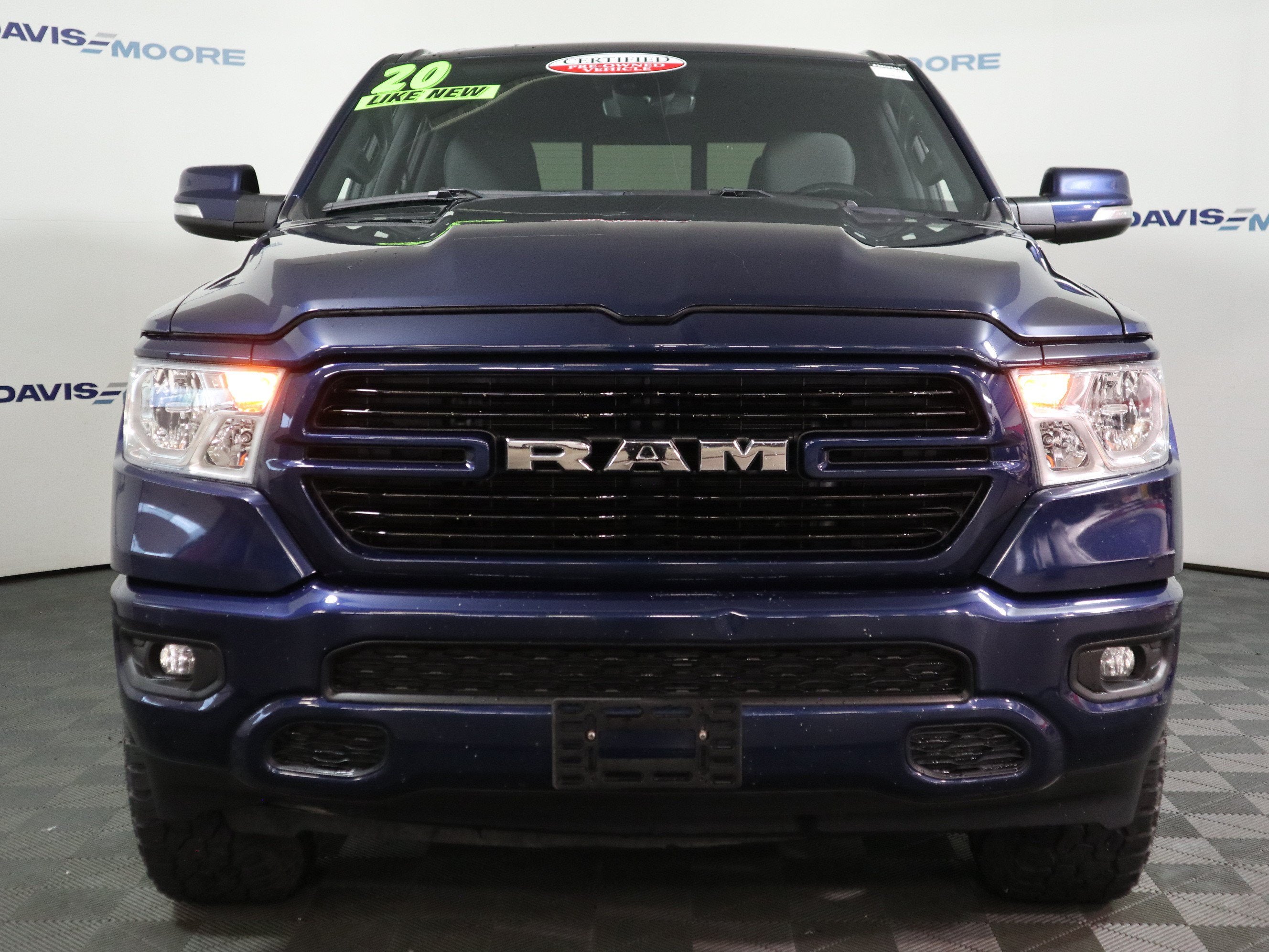 2020 RAM 1500 Big Horn Crew Cab 4x4 5'7" Box
