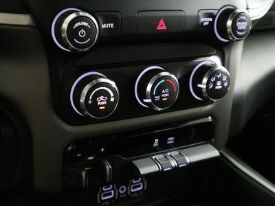2020 RAM 1500 Big Horn Crew Cab 4x4 5'7" Box