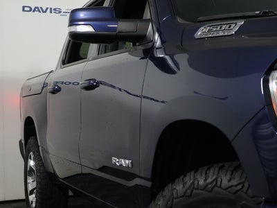 2020 RAM 1500 Big Horn Crew Cab 4x4 5'7" Box