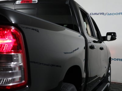 2020 RAM 1500 Big Horn Crew Cab 4x4 5'7" Box
