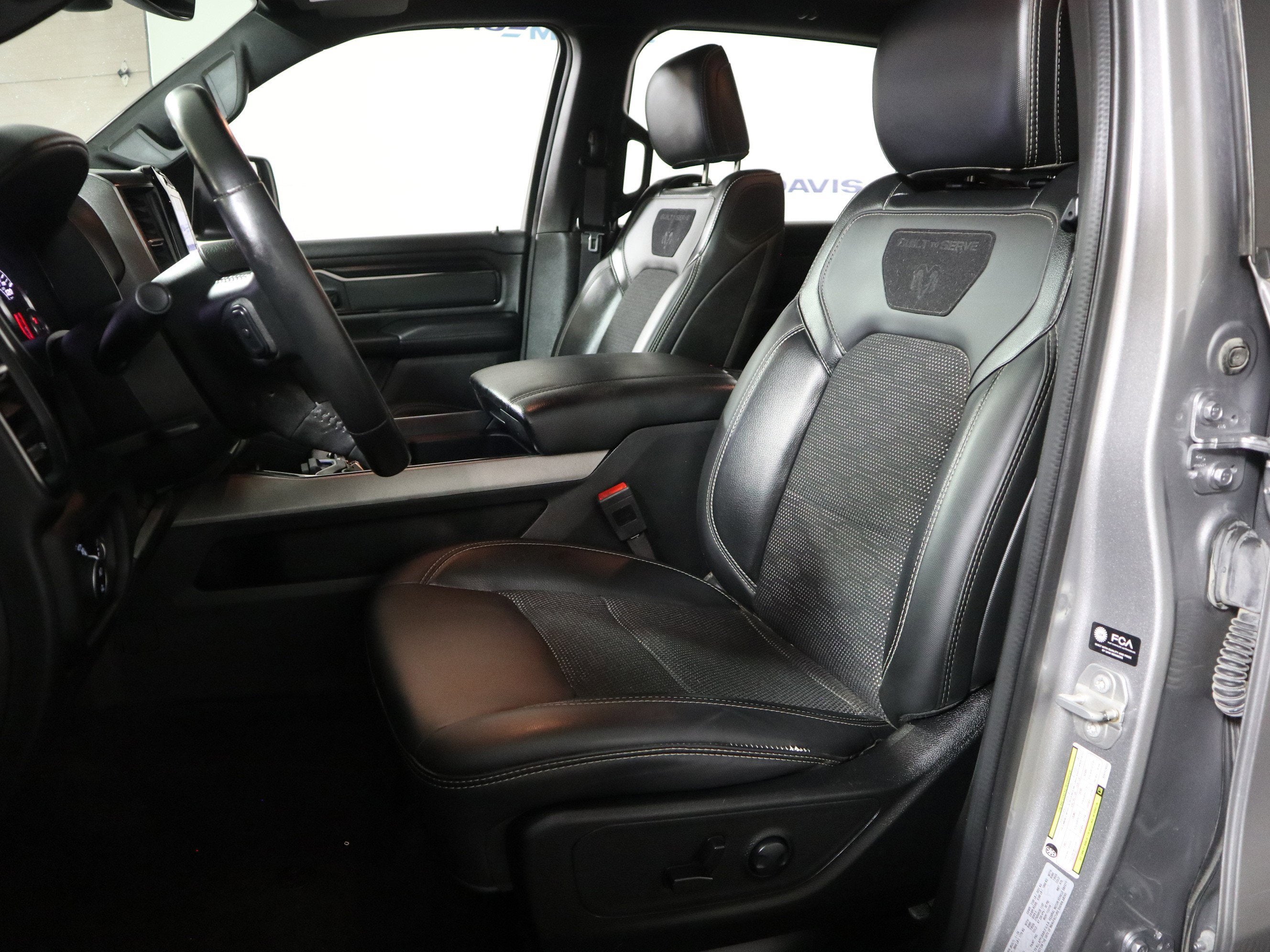 2024 RAM 1500 Big Horn Crew Cab 4x4 5'7" Box