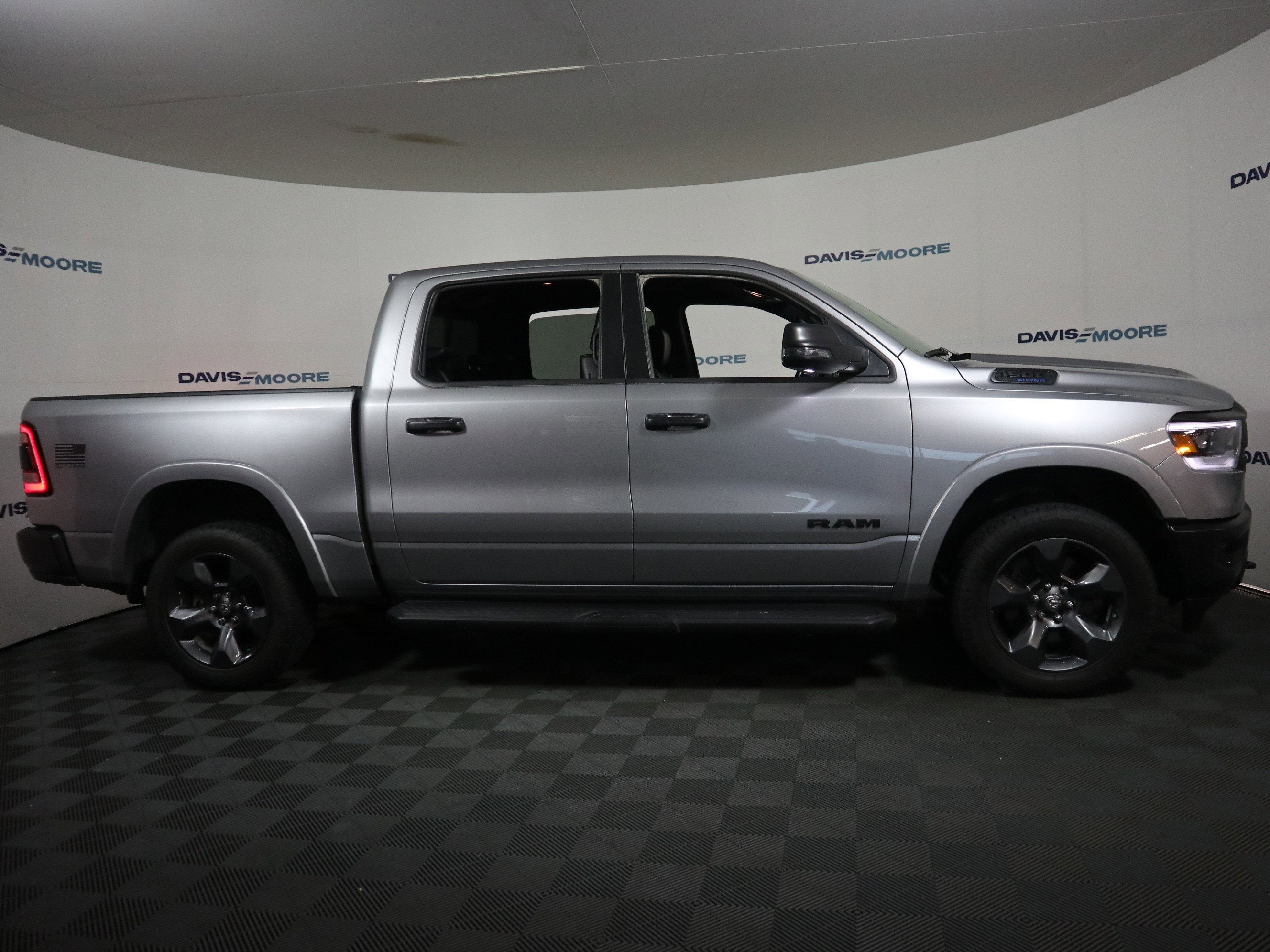 2024 RAM 1500 Big Horn Crew Cab 4x4 5'7" Box