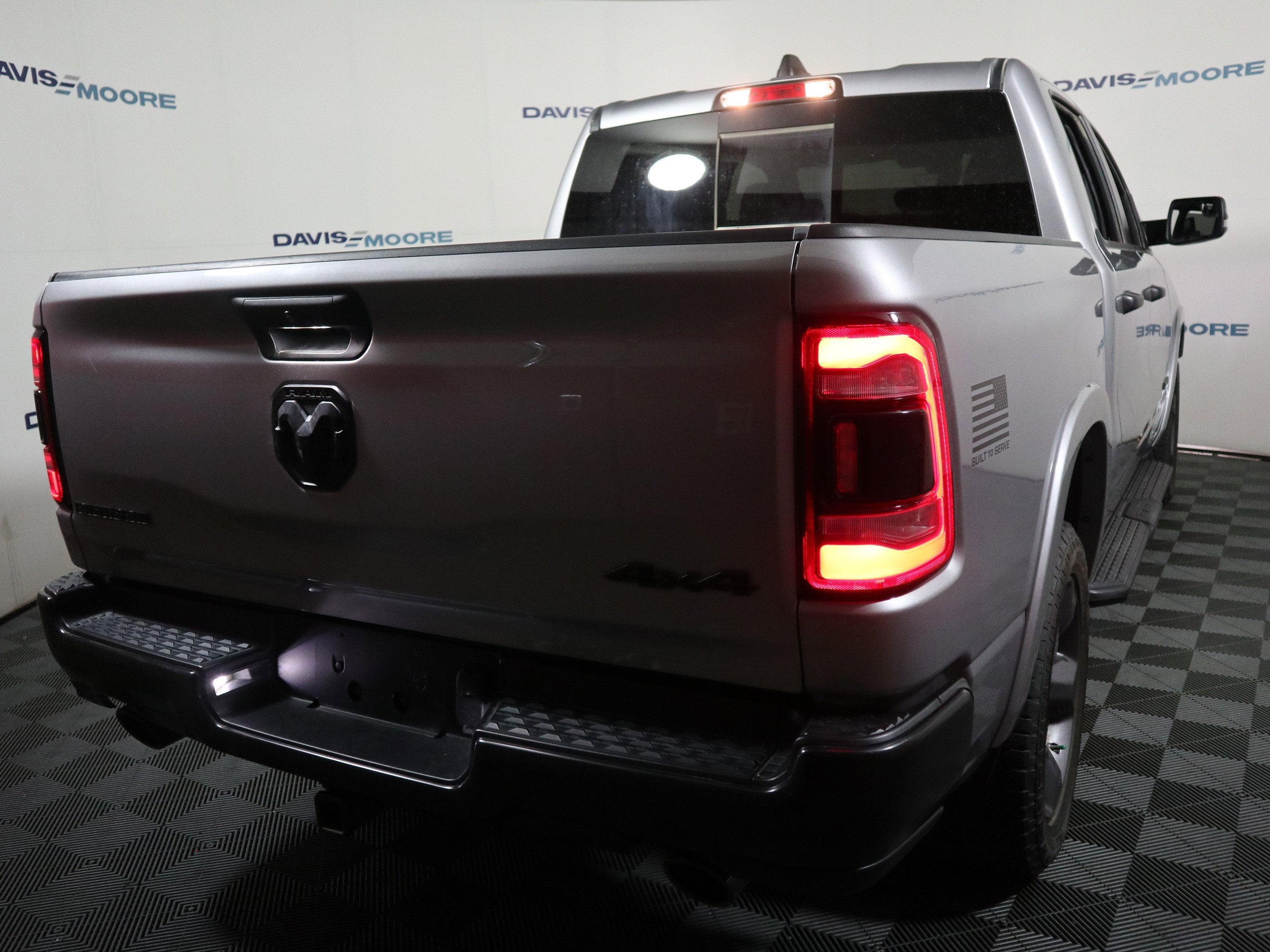 2024 RAM 1500 Big Horn Crew Cab 4x4 5'7" Box