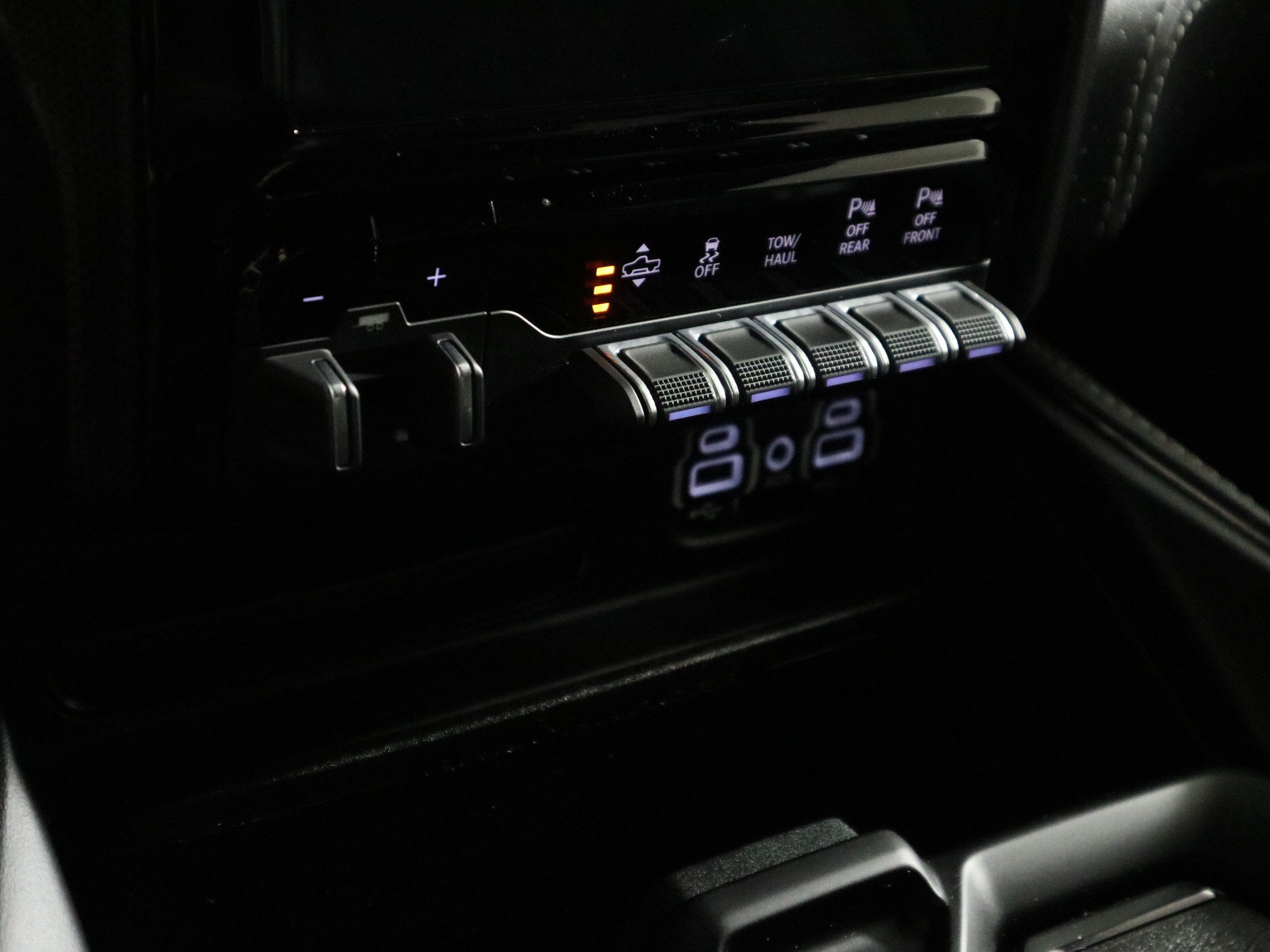 2022 RAM 1500 Limited Crew Cab 4x4 5'7" Box