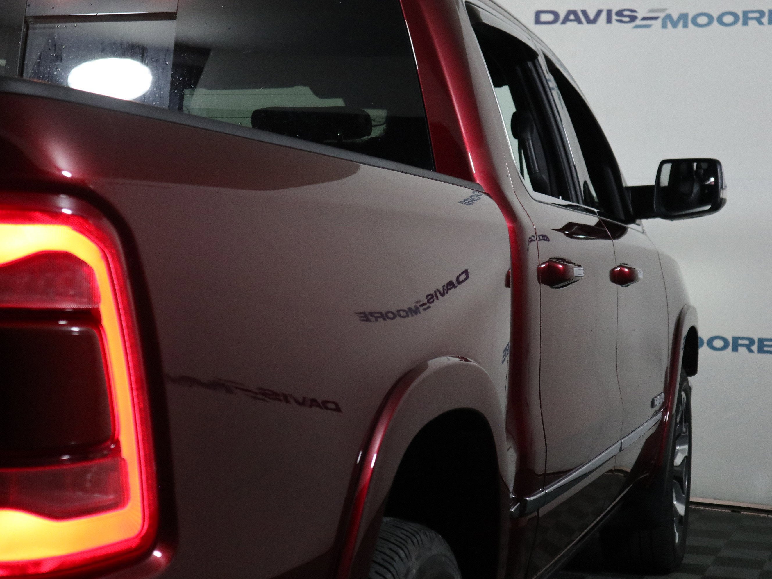 2021 RAM 1500 Limited Crew Cab 4x4 5'7" Box