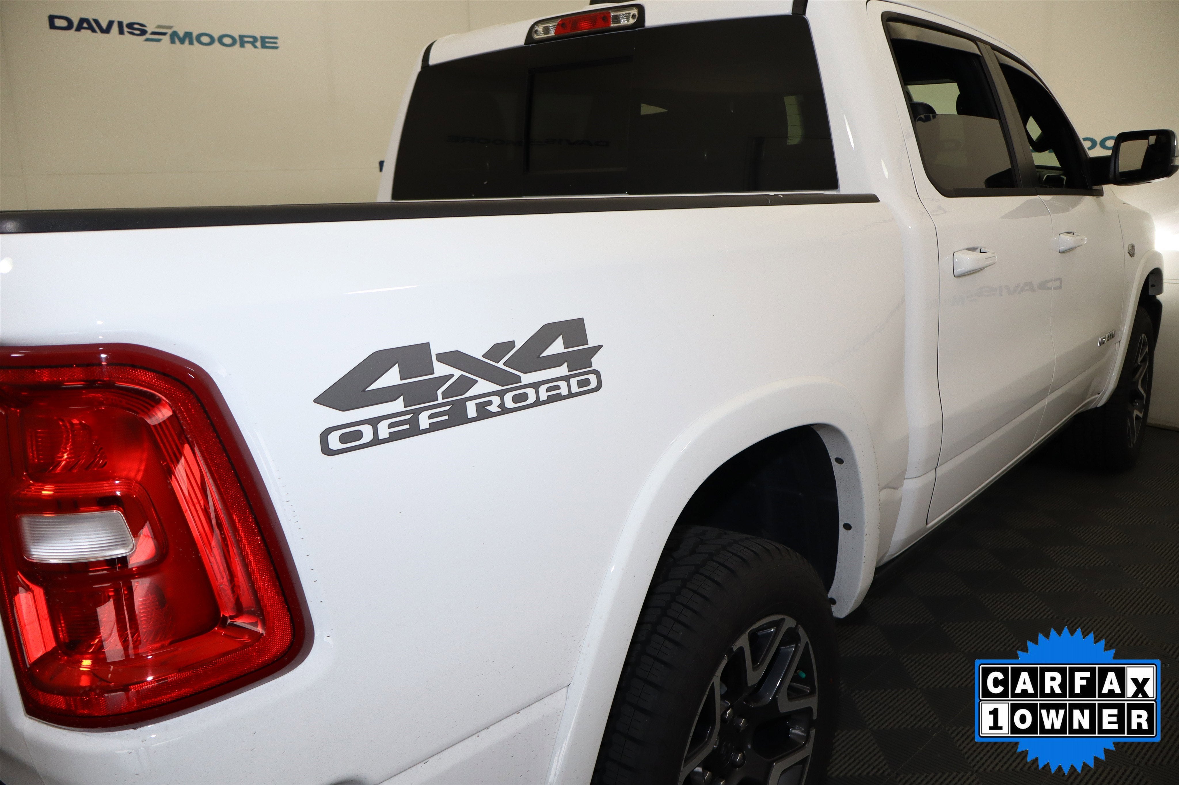 2026 RAM 1500 Laramie Crew Cab 4x4 5'7" Box