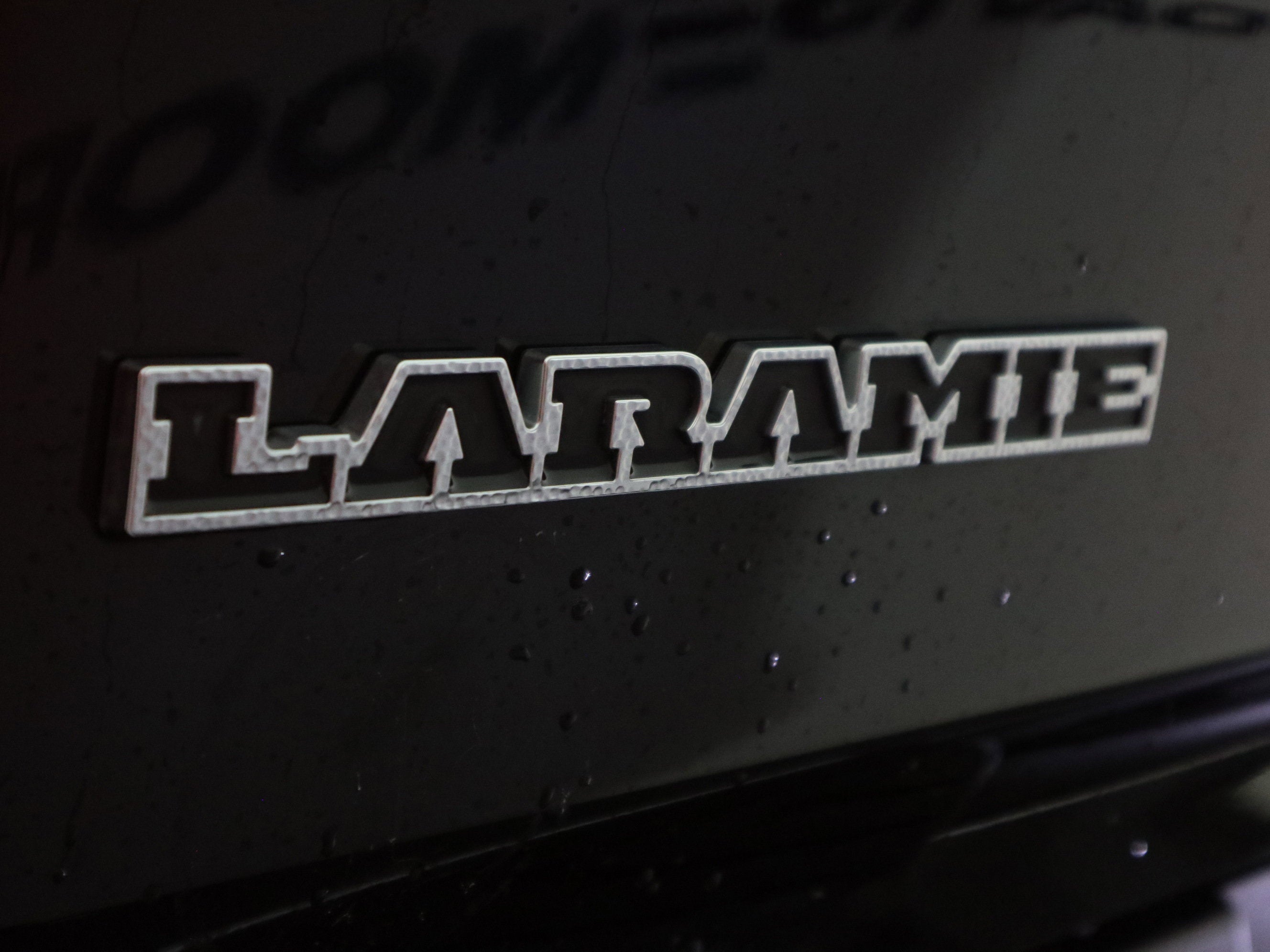 2023 RAM 1500 Laramie Crew Cab 4x4 5'7" Box
