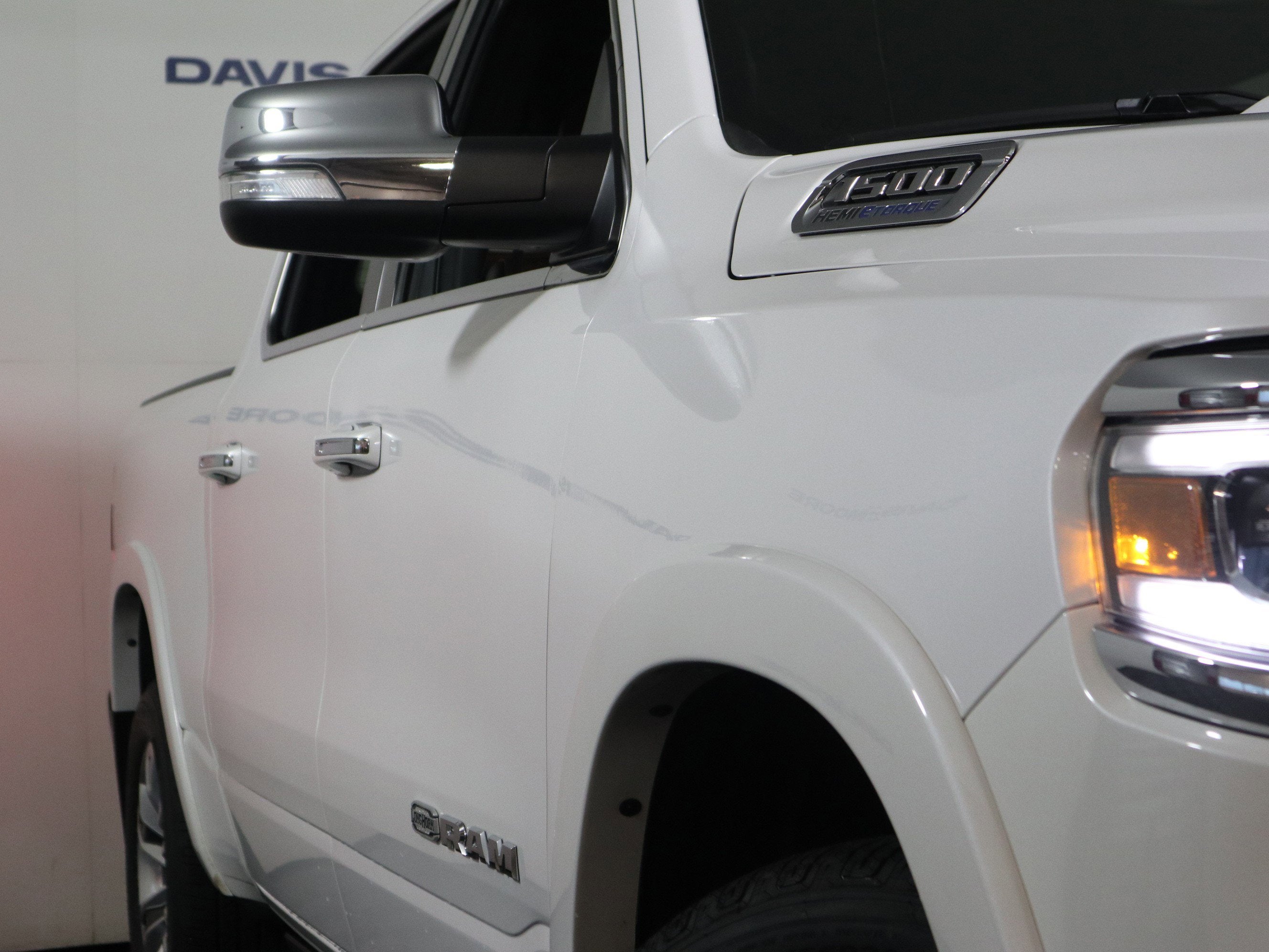 2022 RAM 1500 Limited Longhorn Crew Cab 4x4 5'7" Box