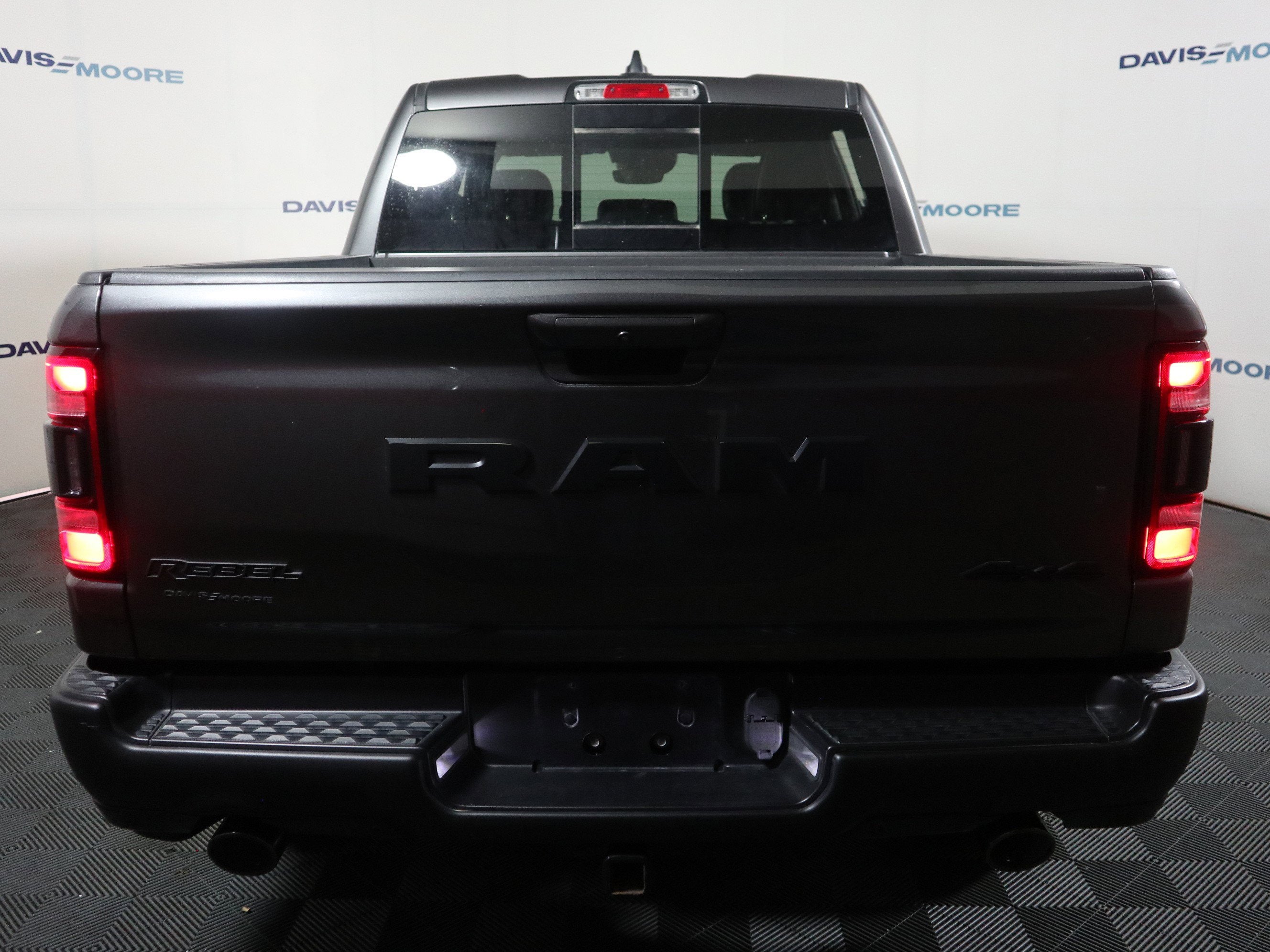 2022 RAM 1500 Rebel Crew Cab 4x4 5'7" Box