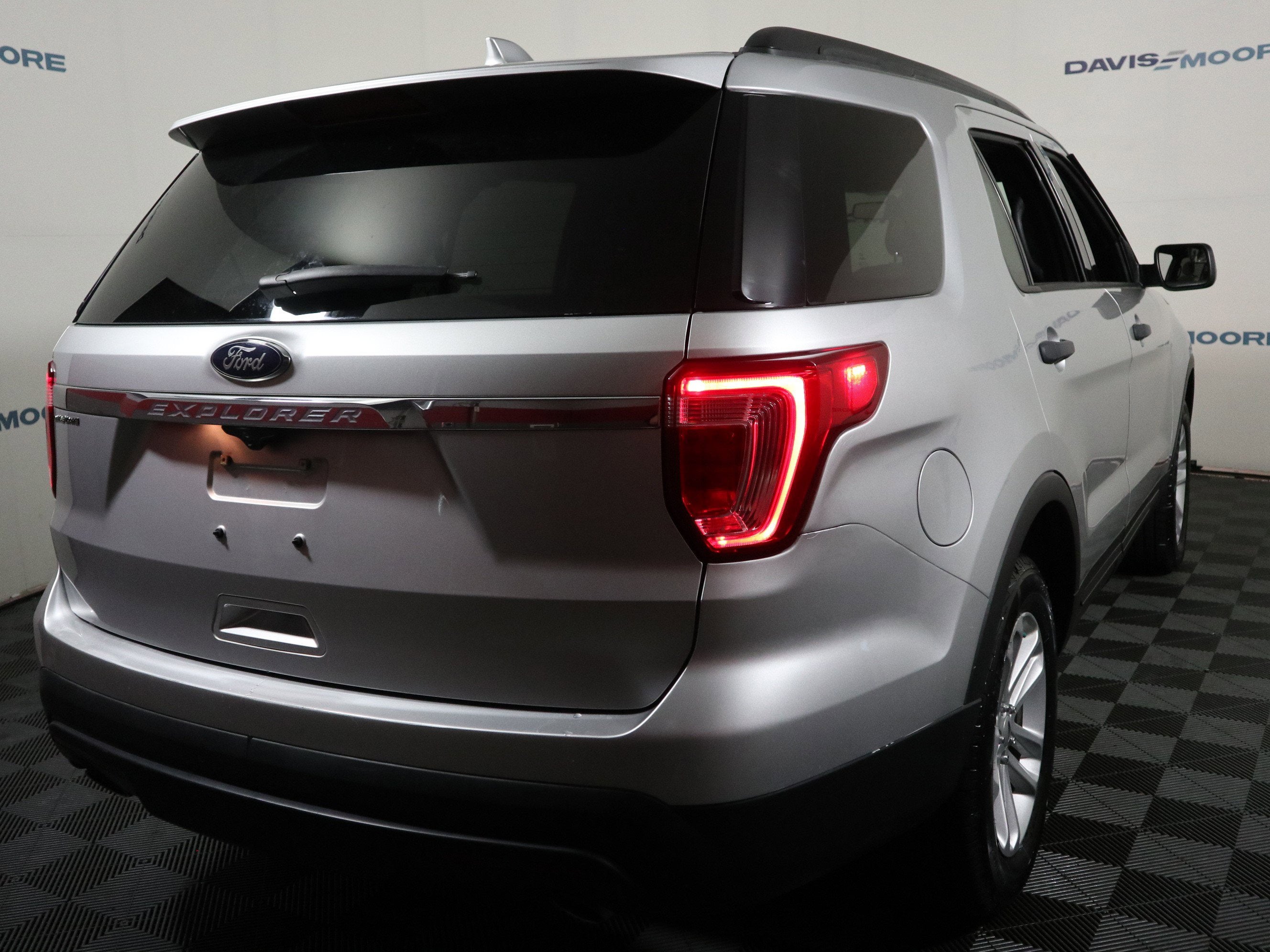 2017 Ford Explorer Base