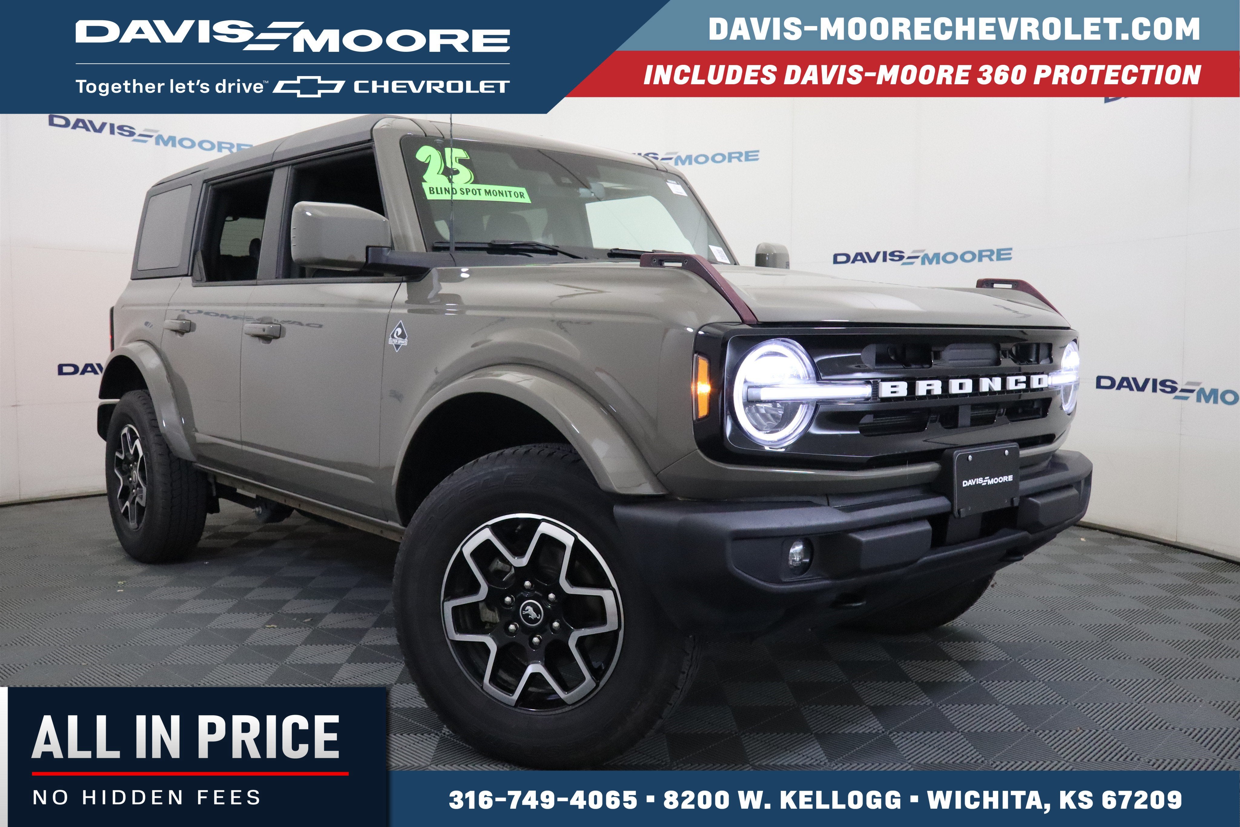 2025 Ford Bronco Outer Banks