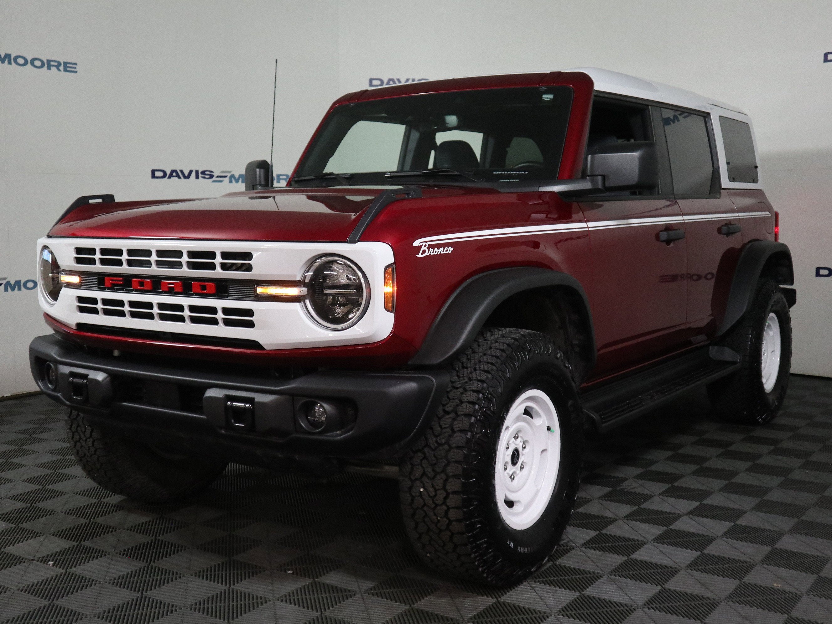 2025 Ford Bronco Heritage Edition