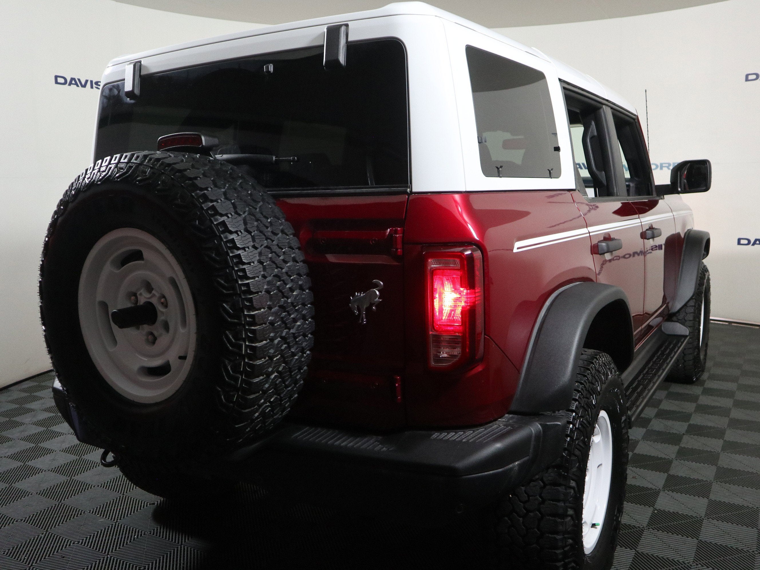 2025 Ford Bronco Heritage Edition