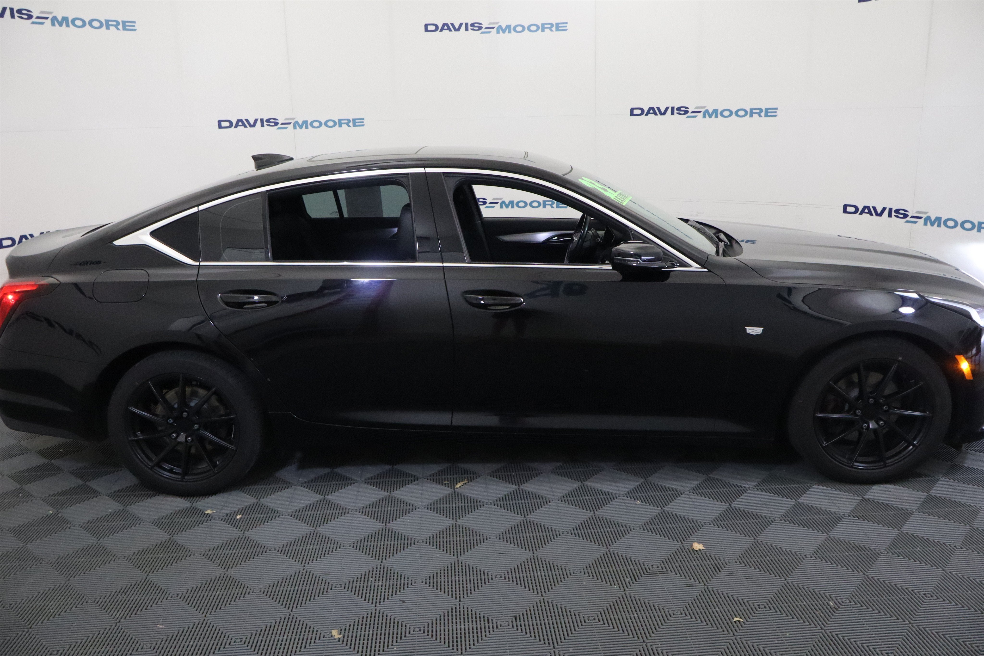 2023 Cadillac CT5 Luxury