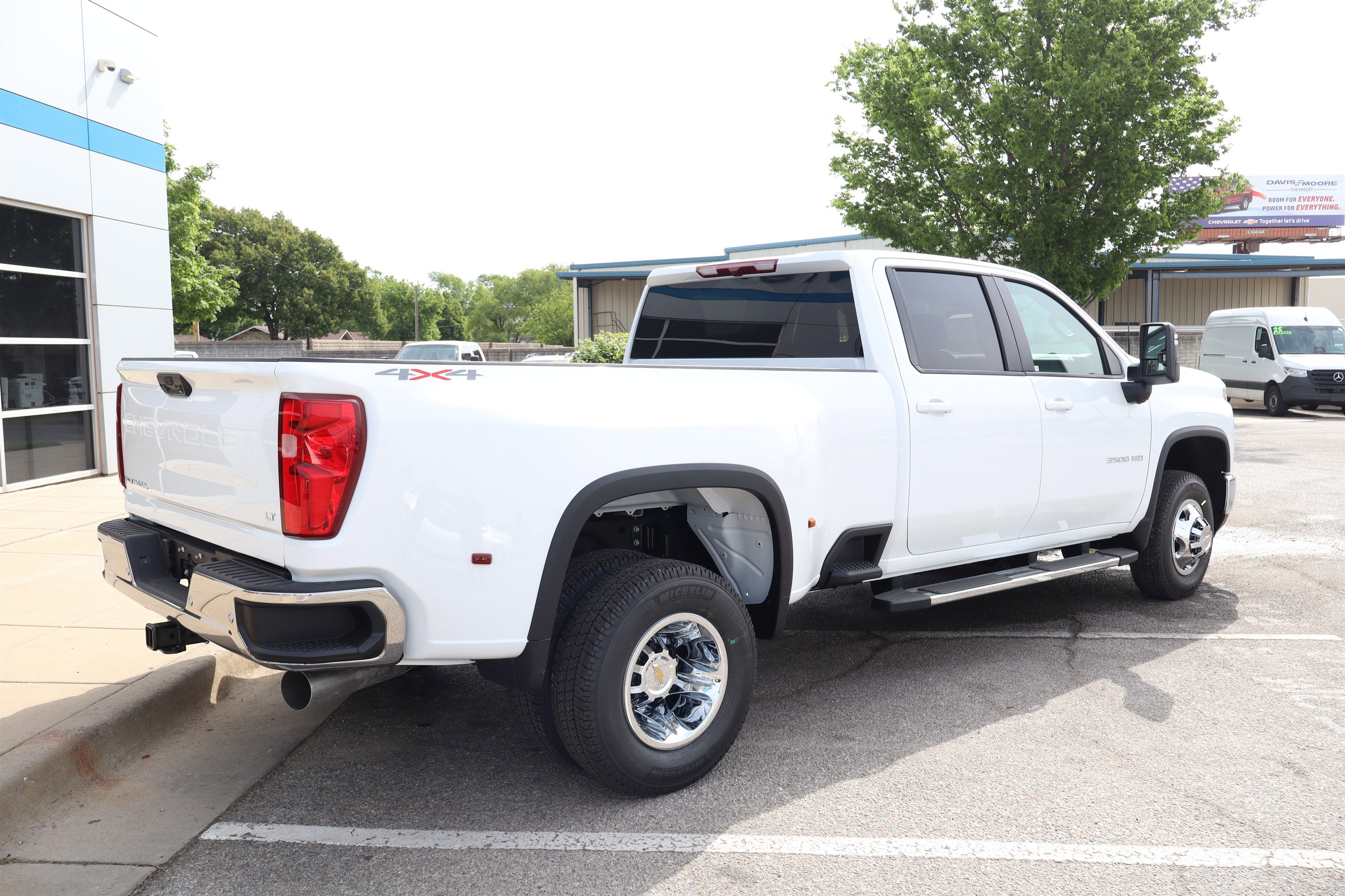 2026 Chevrolet Silverado 3500 HD LT DRW