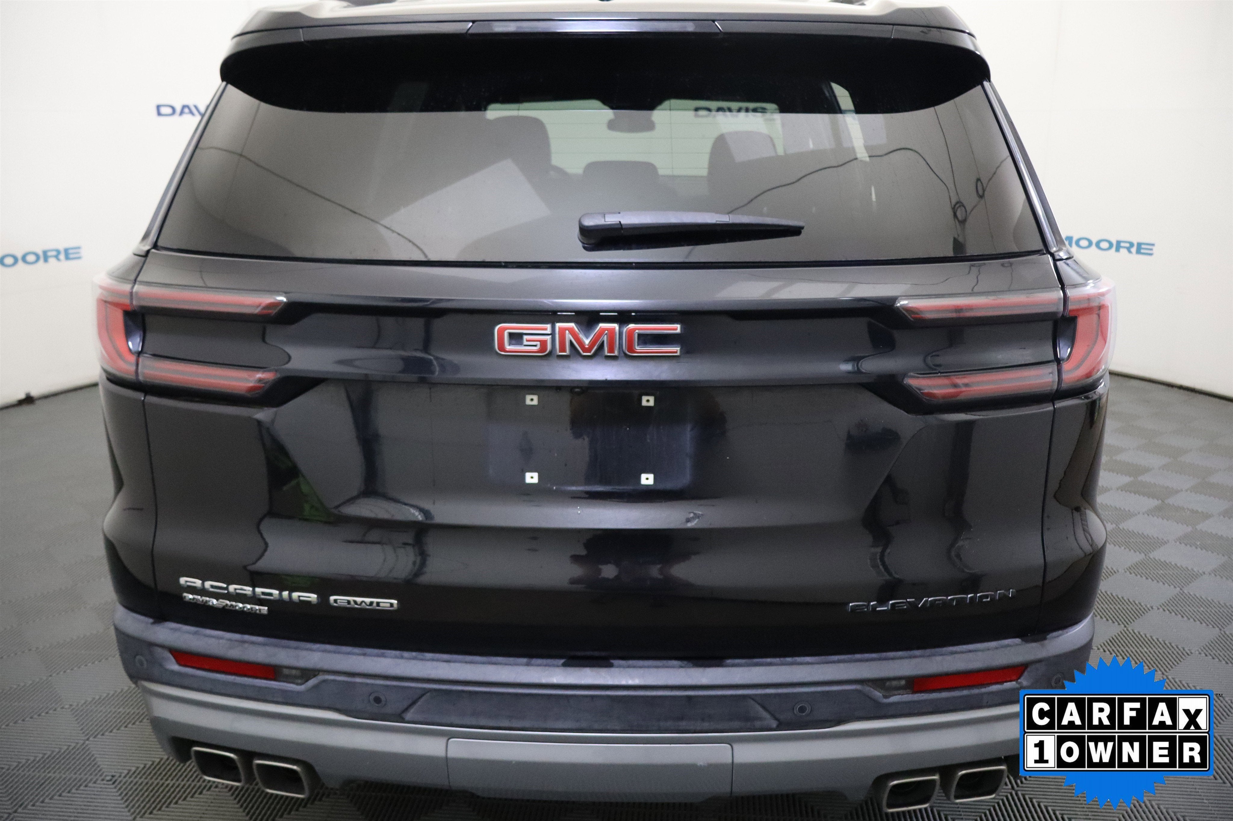 2025 GMC Acadia Elevation