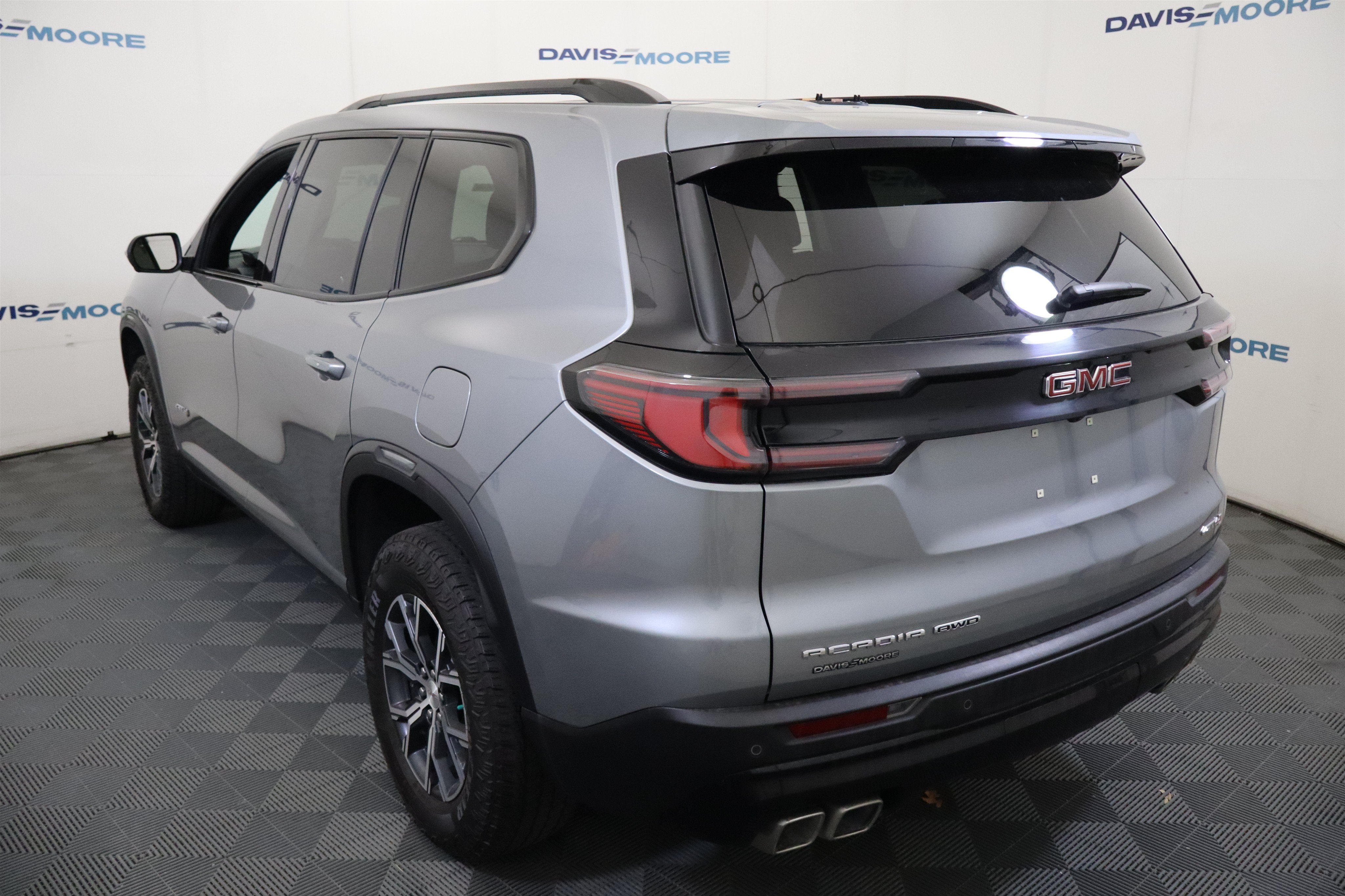 2024 GMC Acadia AT4