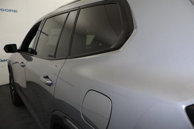 2024 GMC Acadia AT4