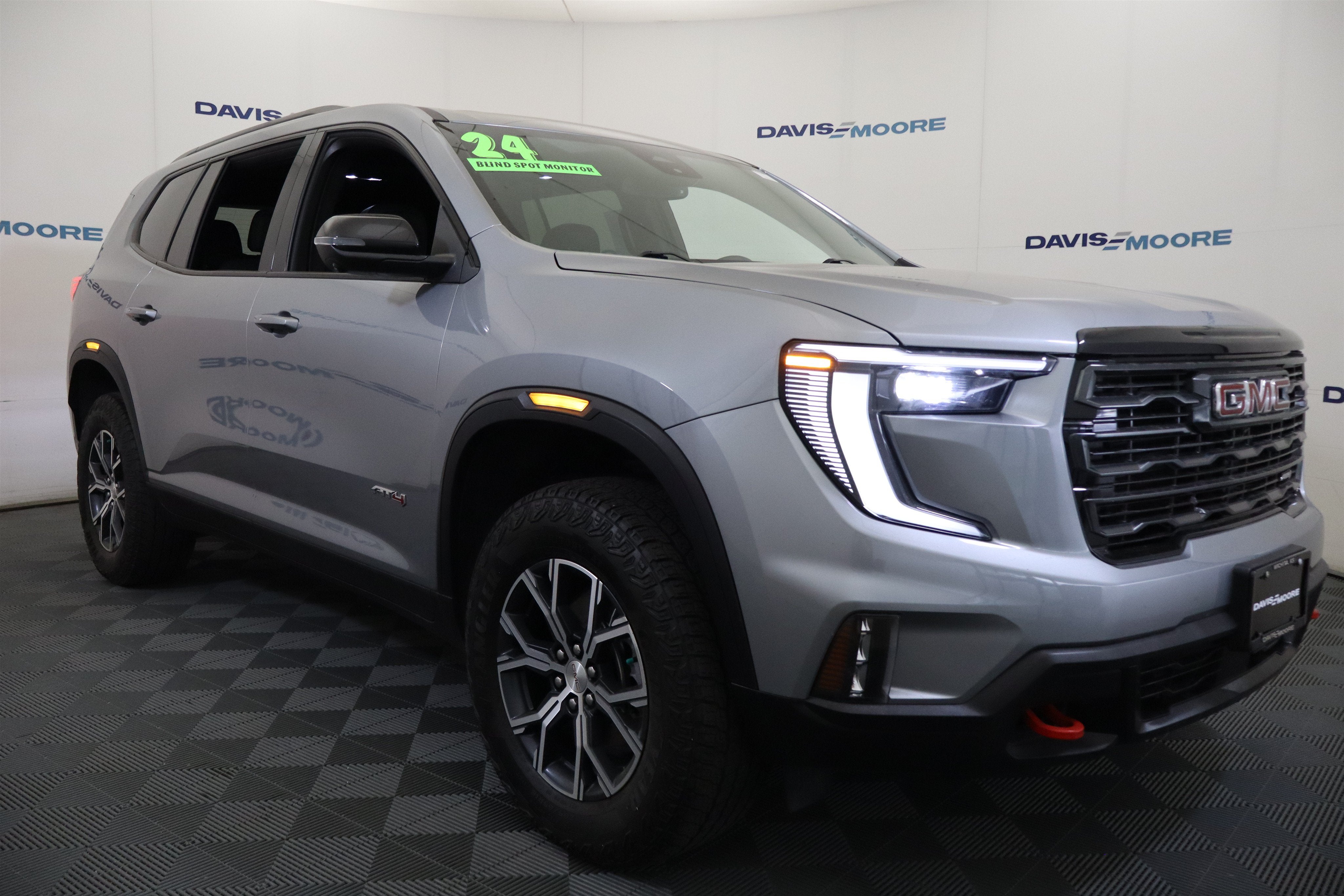 2024 GMC Acadia AT4