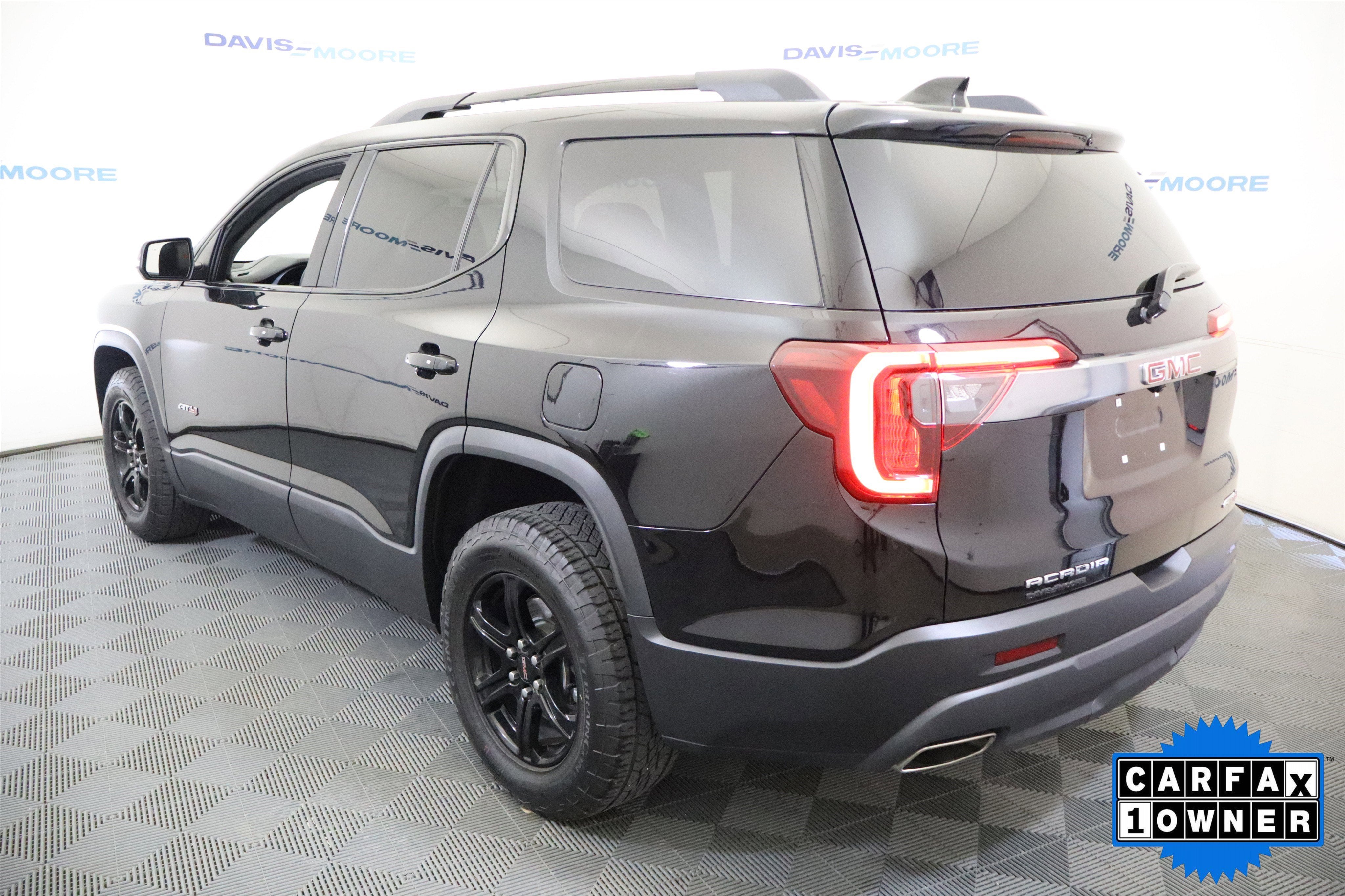 2023 GMC Acadia AT4