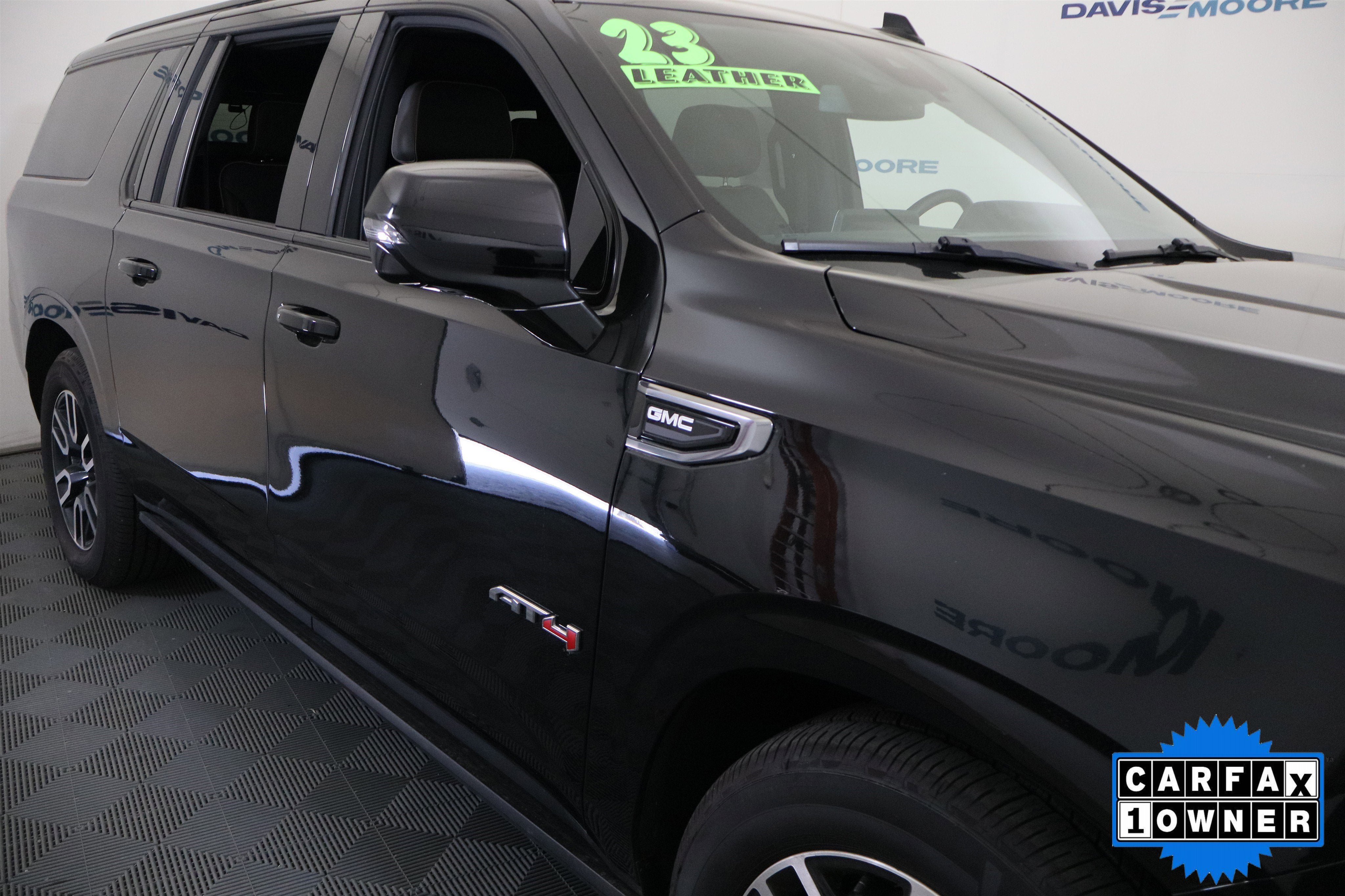 2023 GMC Yukon XL AT4