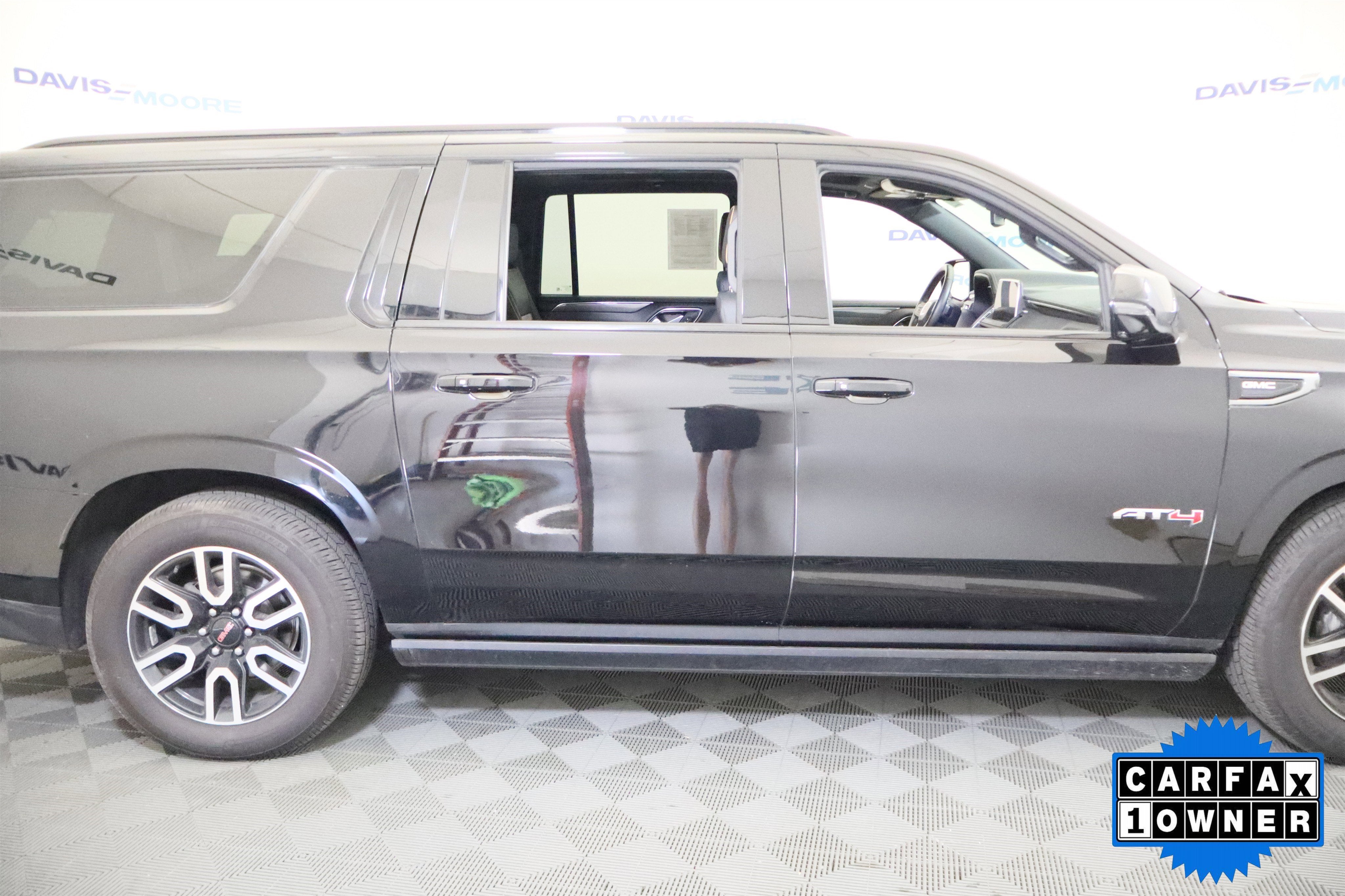 2023 GMC Yukon XL AT4