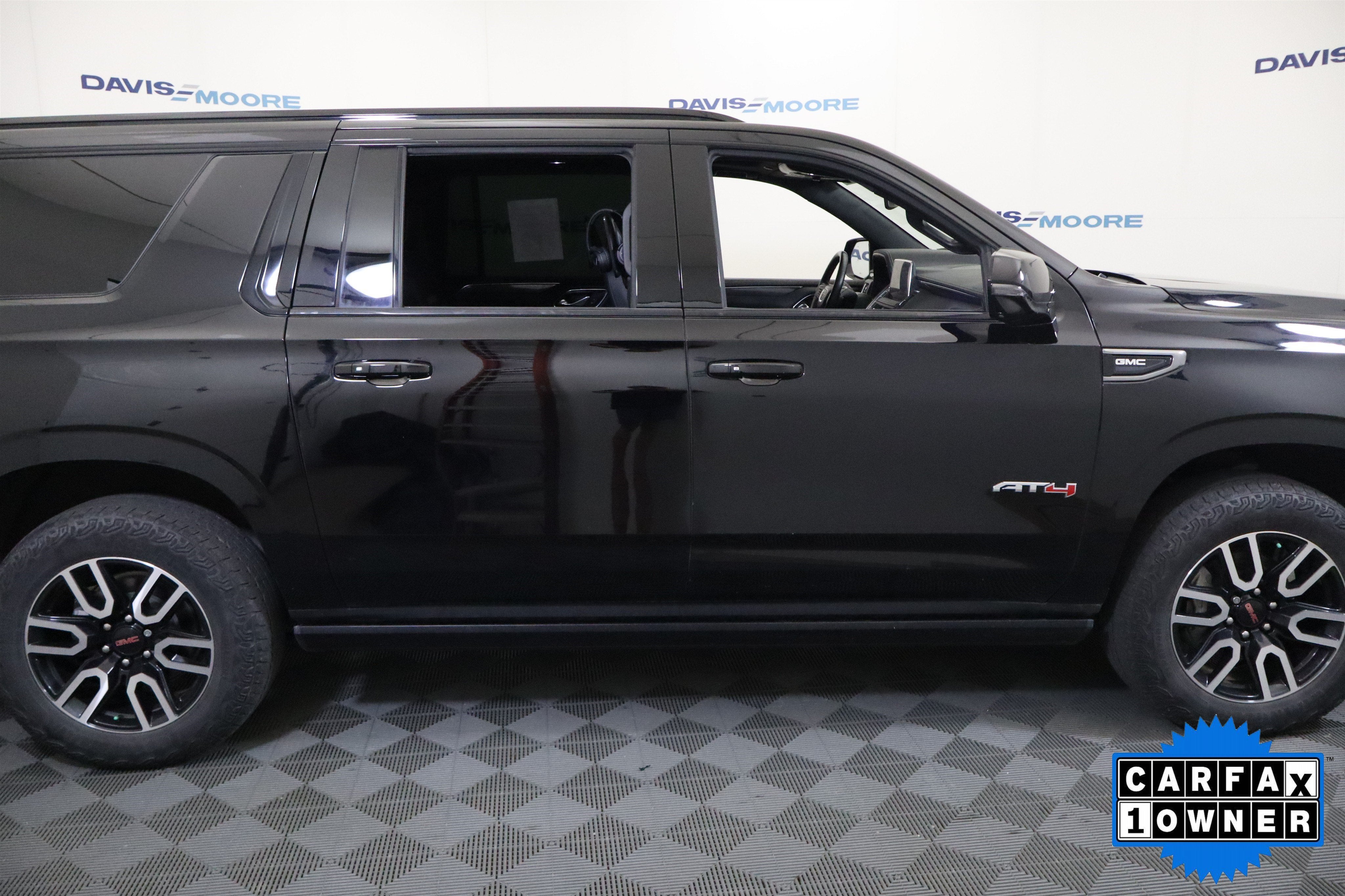2023 GMC Yukon XL AT4
