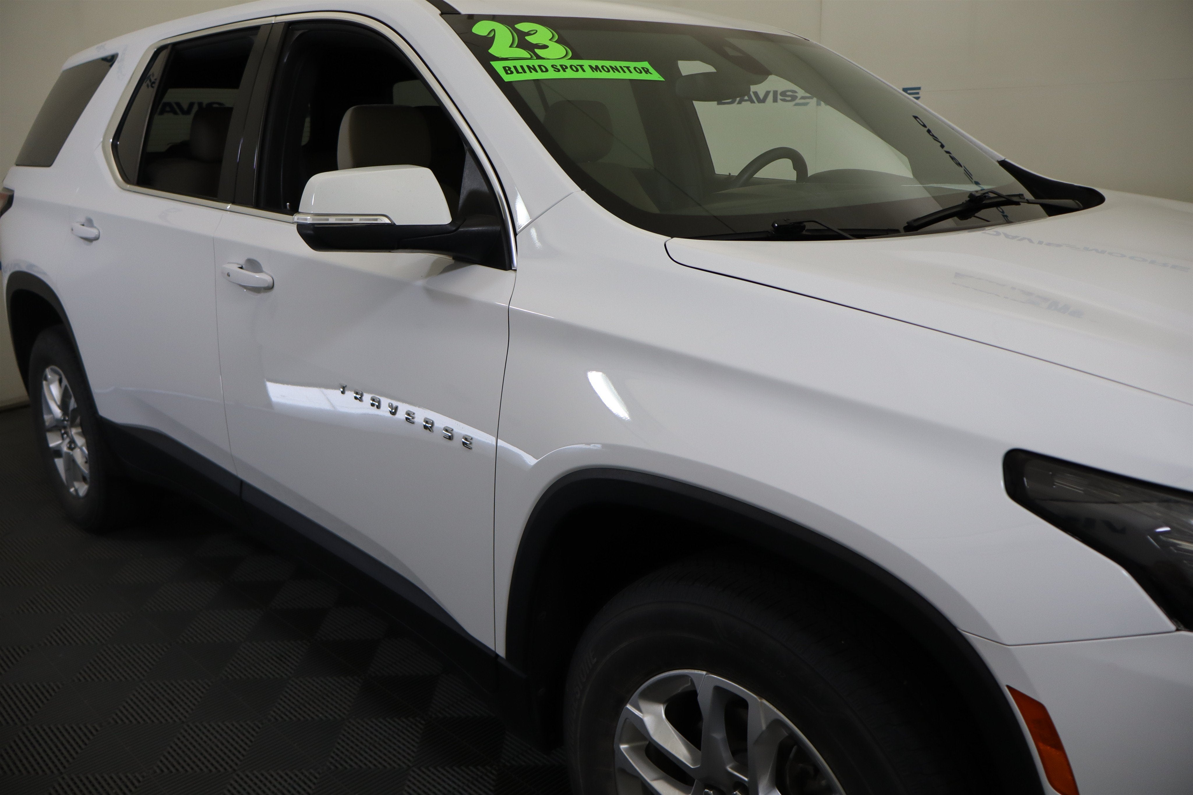 2023 Chevrolet Traverse 1FL