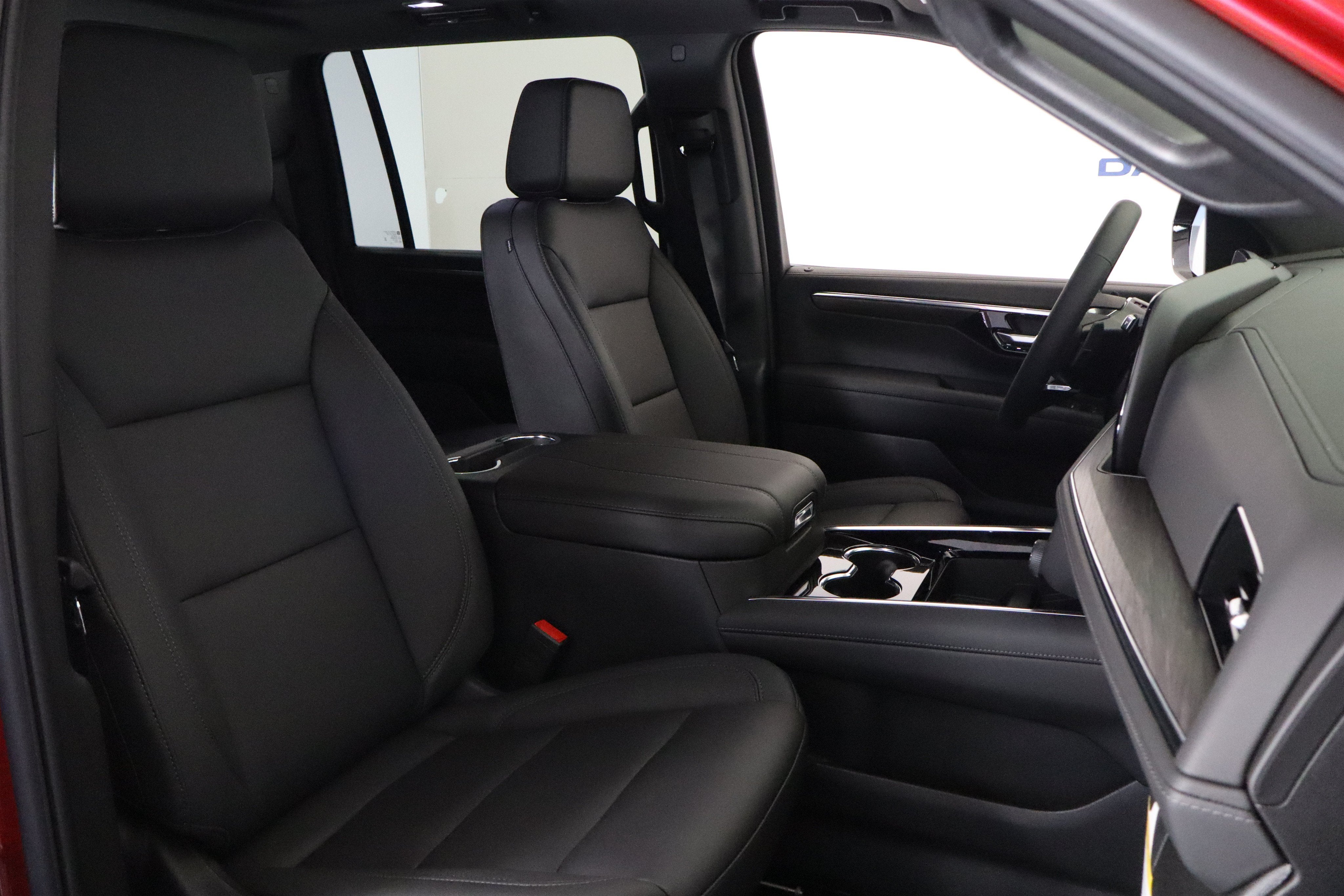 2027 Chevrolet Suburban LT