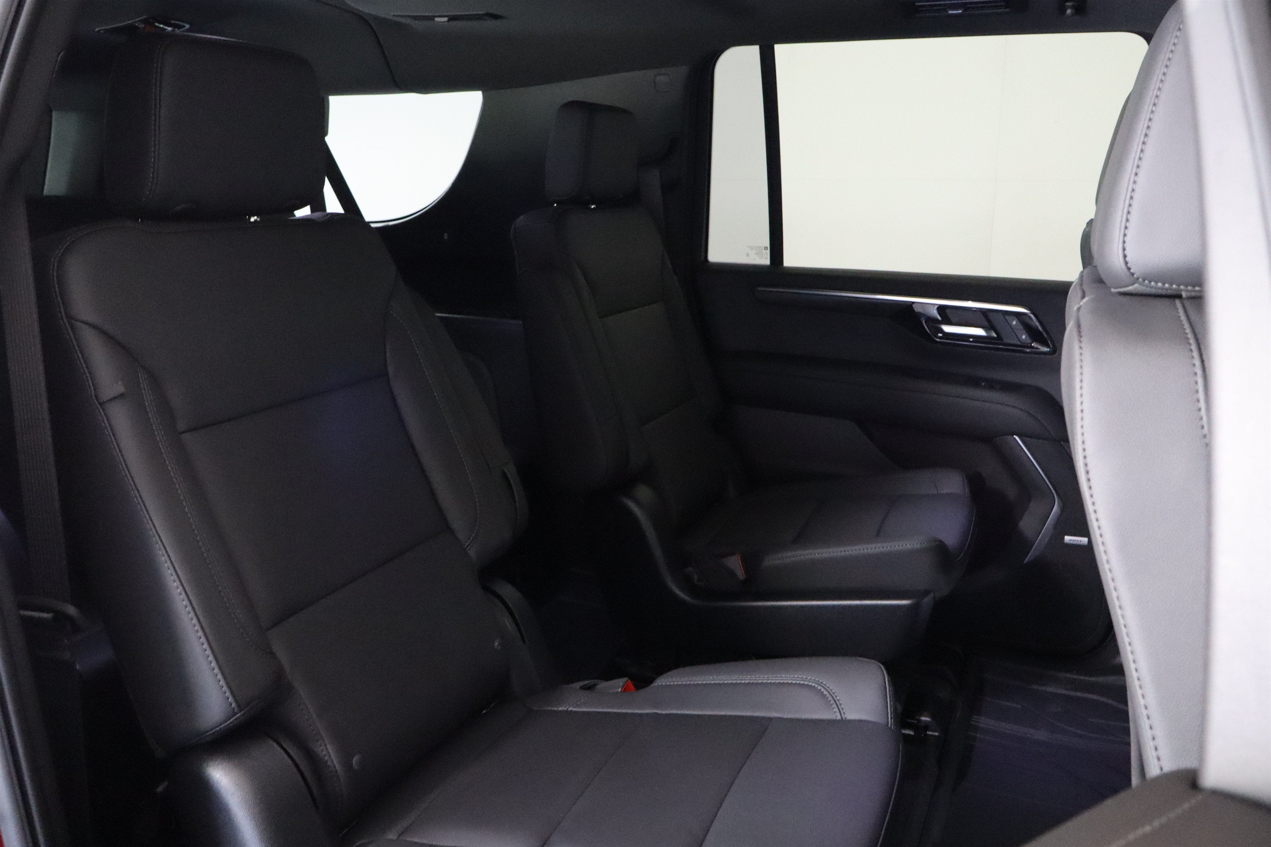 2027 Chevrolet Suburban LT