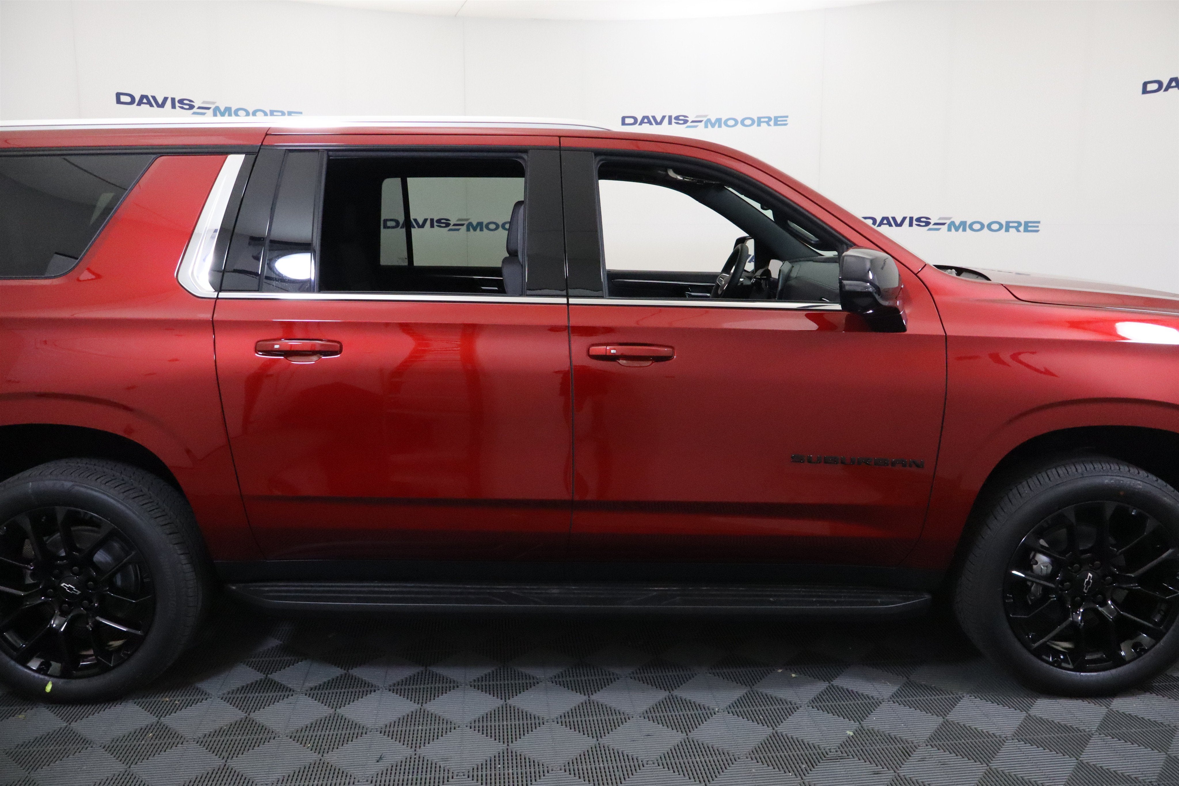 2027 Chevrolet Suburban LT