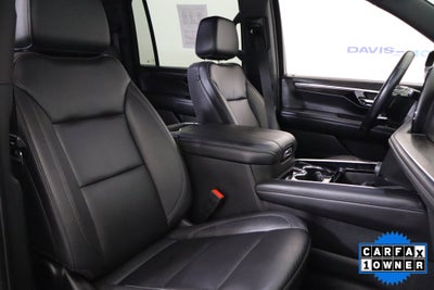 2025 Chevrolet Suburban LT