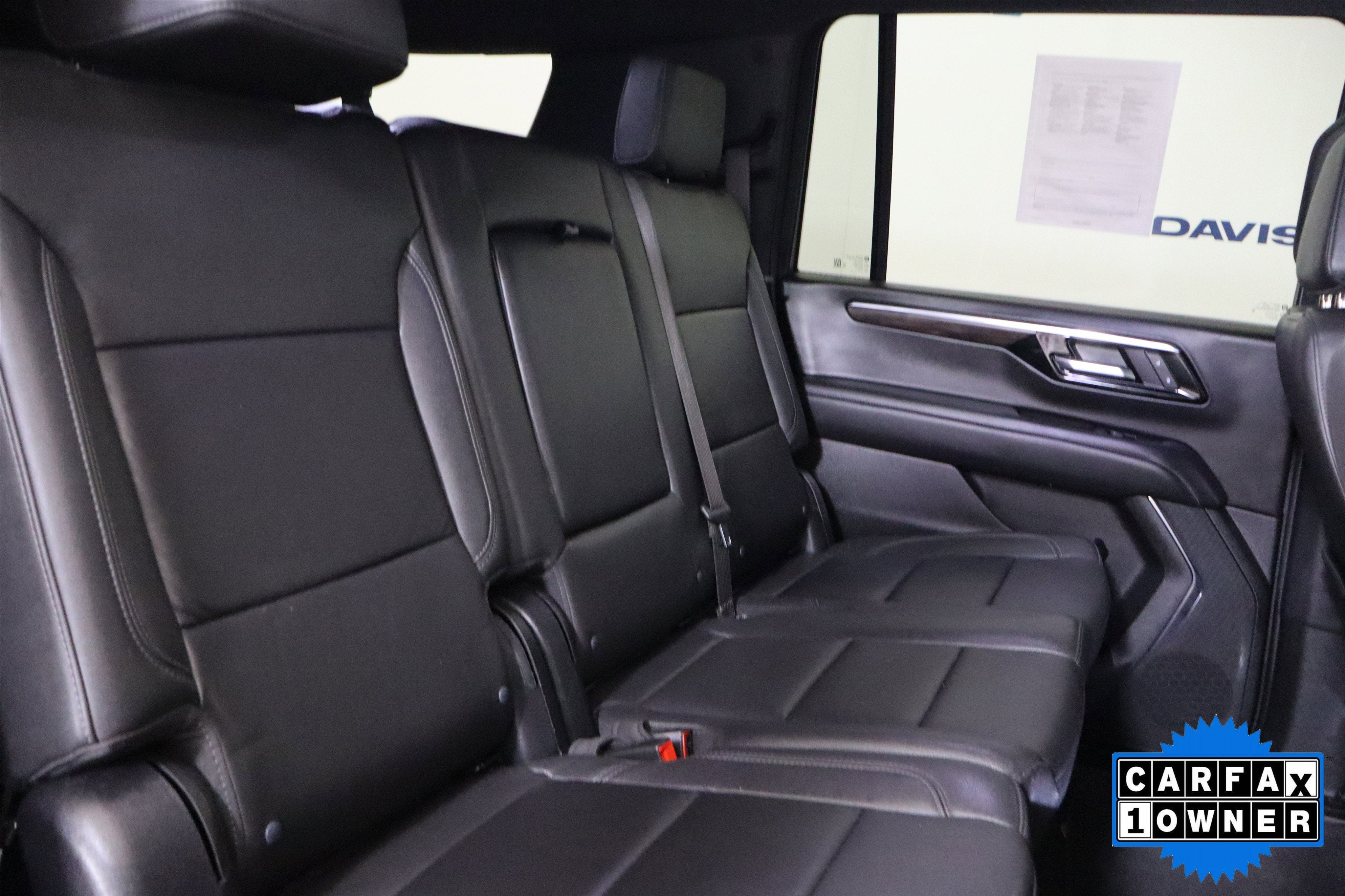 2025 Chevrolet Suburban LT