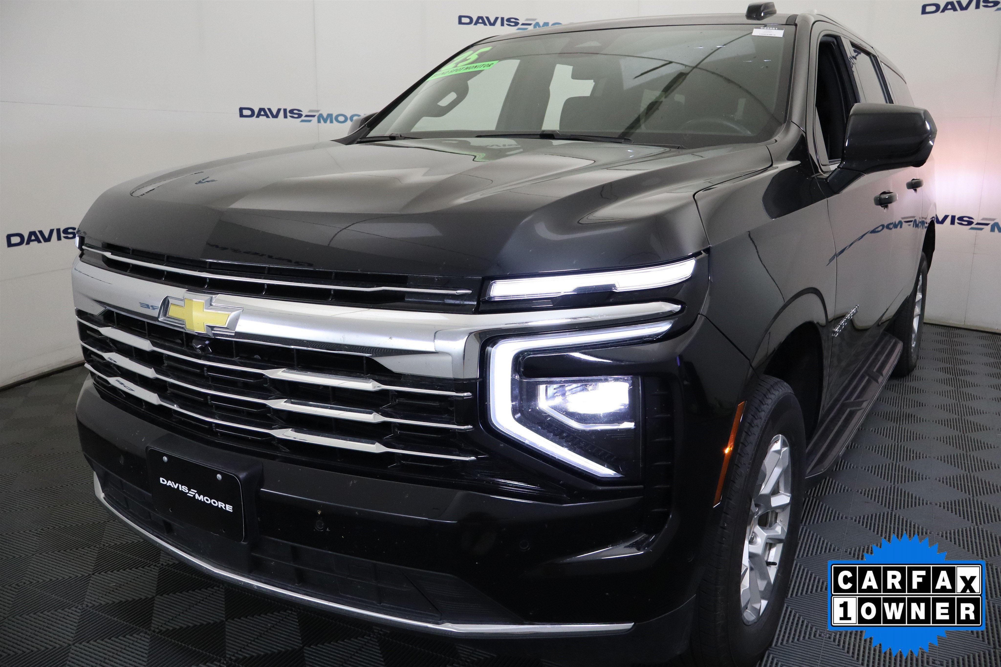 2025 Chevrolet Suburban LT