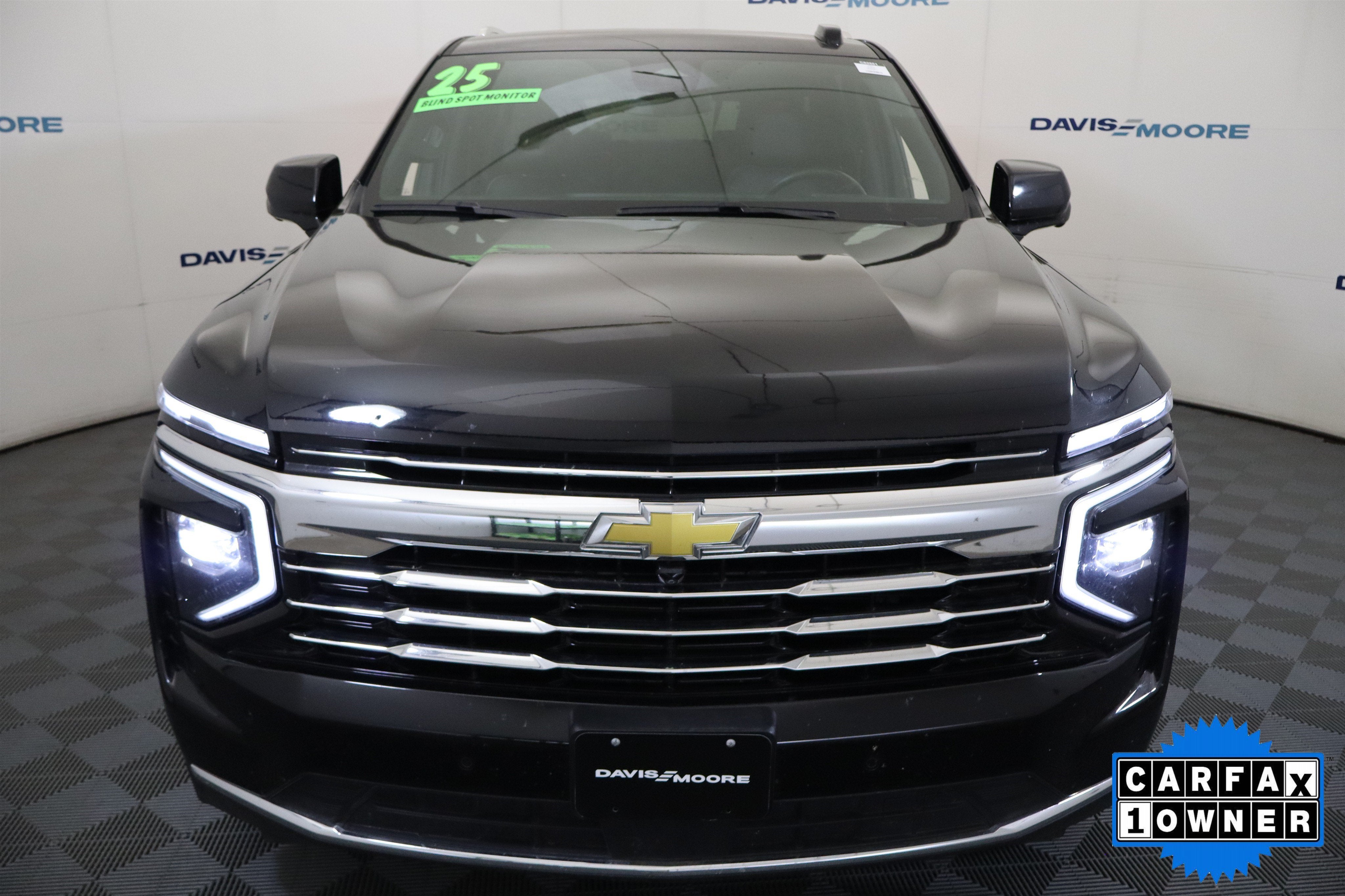 2025 Chevrolet Suburban LT