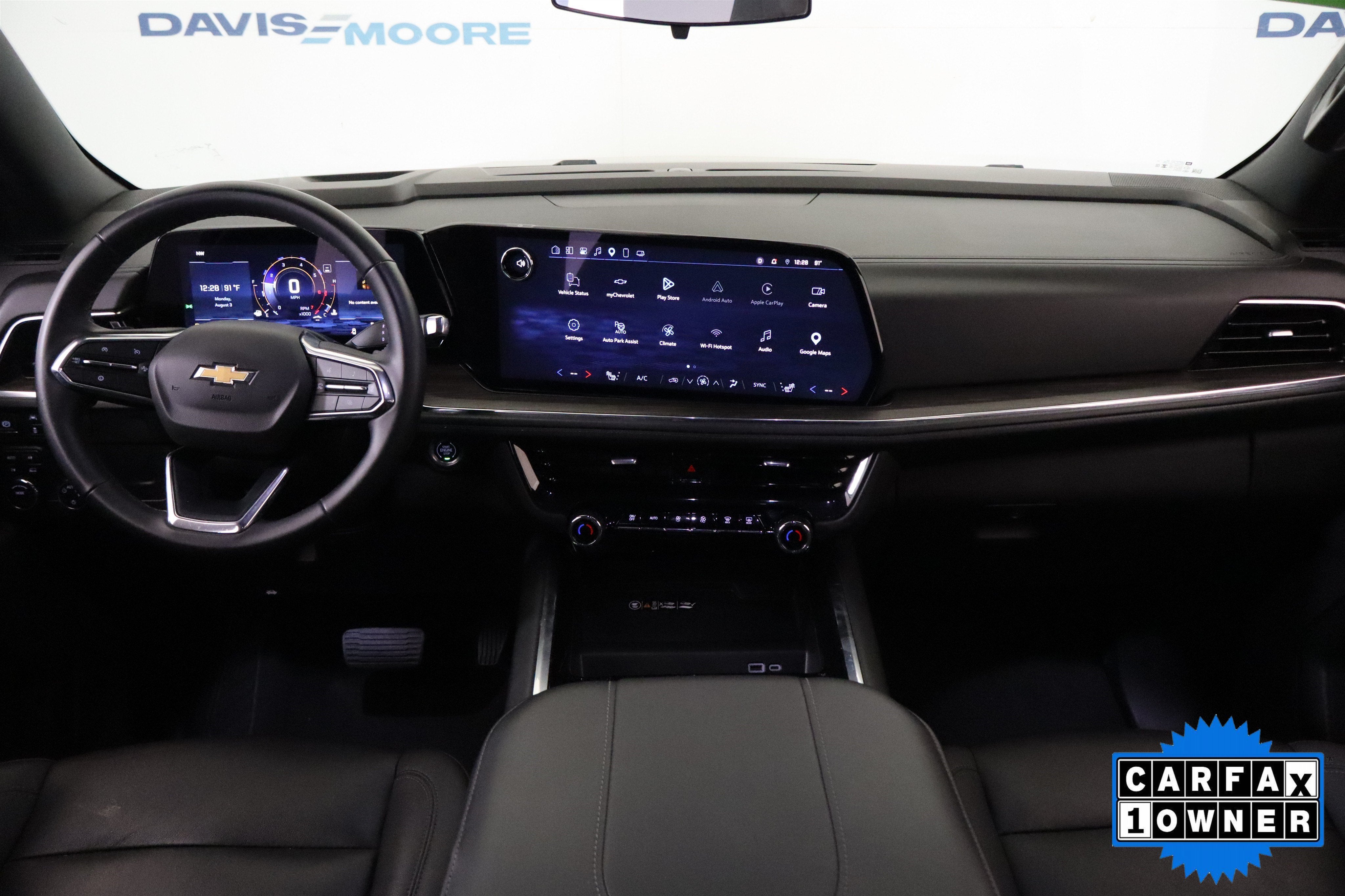 2025 Chevrolet Suburban LT